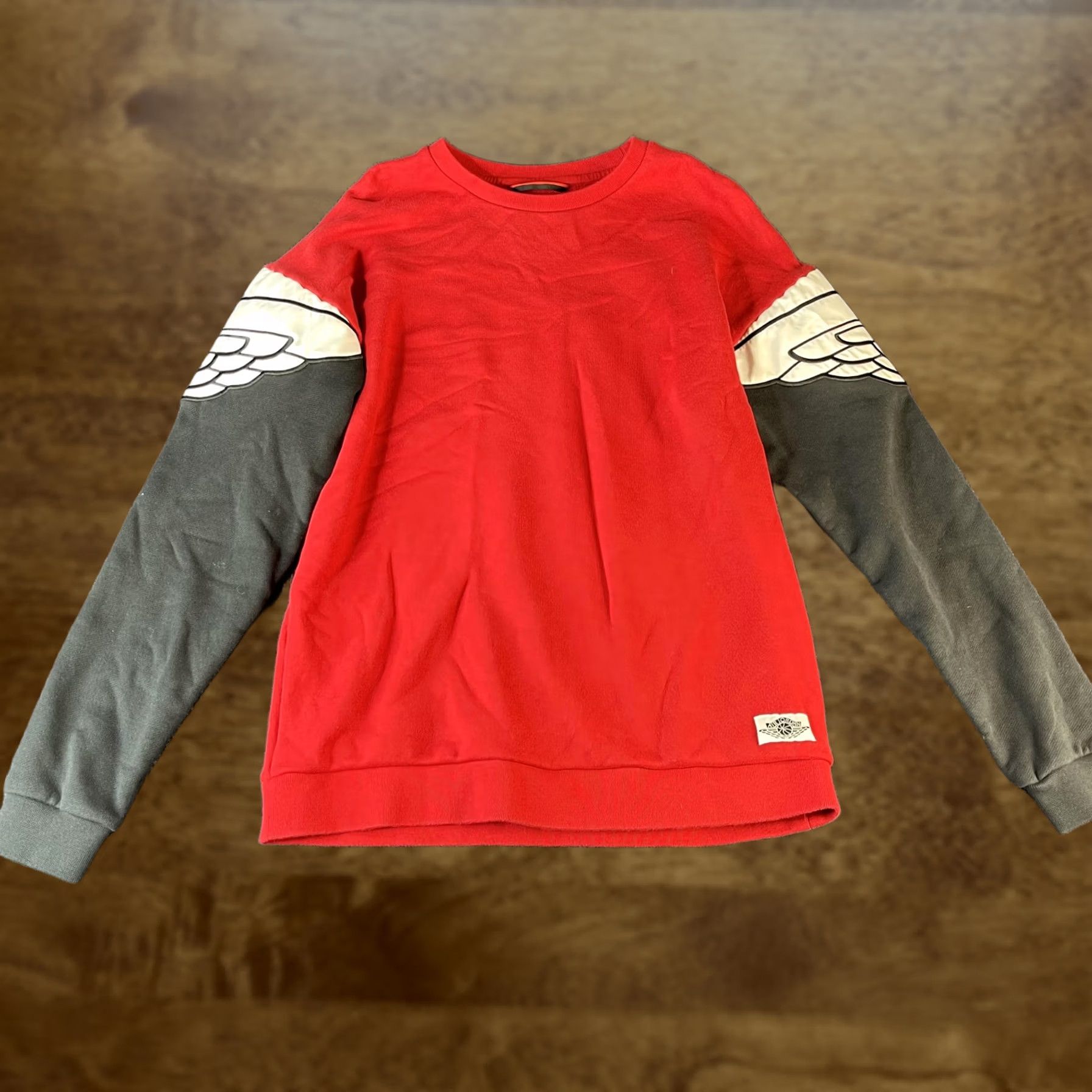 Jordan Brand Air Jordan Sweatshirt Mens Medium Red Gray Wing Logo Long Sleeve Crewneck Size US M / EU 48-50 / 2 - 1 Thumbnail