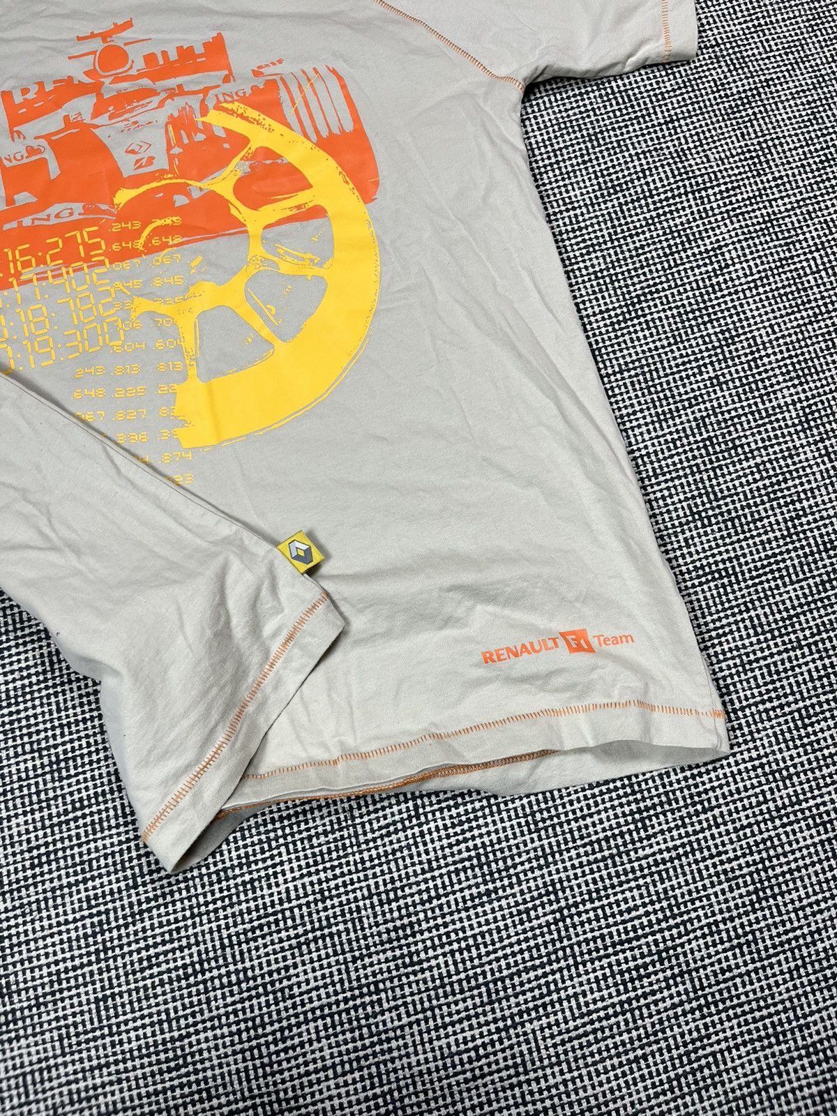 Formula 1 Vintage y2k Renault formula 1 team F1 racing t-shirt rare Size US L / EU 52-54 / 3 - 2 Thumbnail