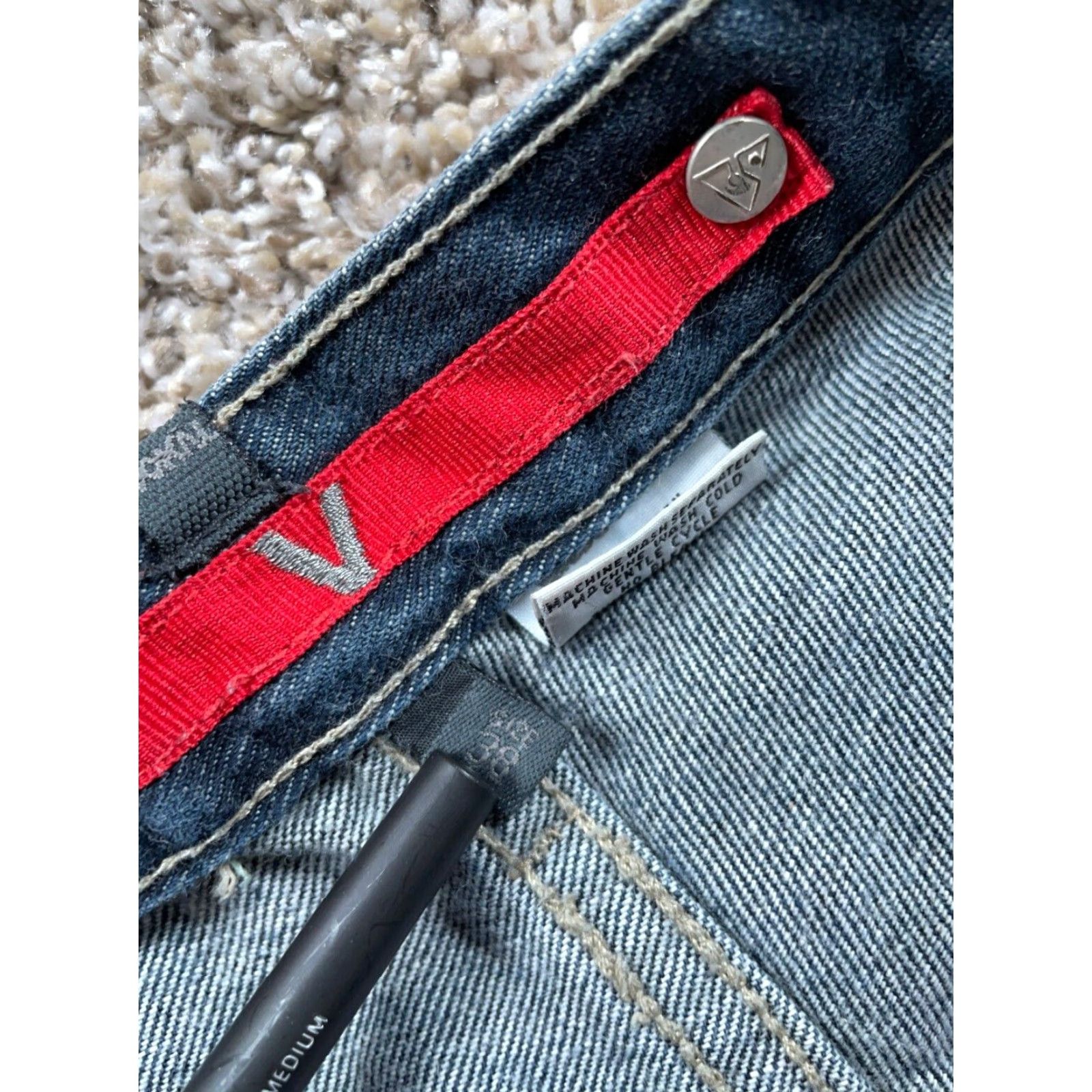 Vintage VINTAGE Men's Baggy Fit Jean Shorts 38 x 13 Blue Denim Embroidered Hip Hop Retro 2000s Size US 38 / EU 54 - 4 Thumbnail