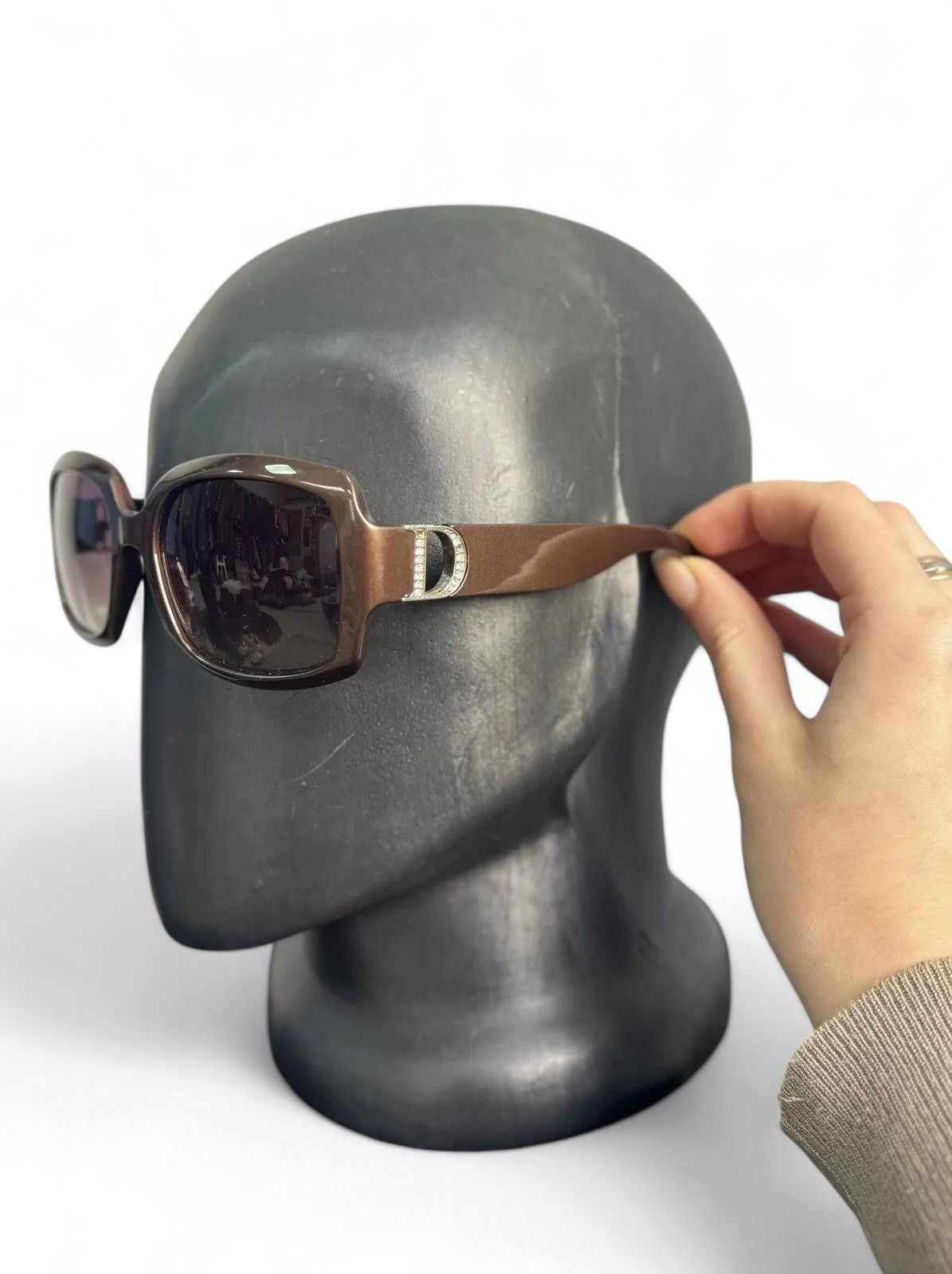 Dior Dior Brown Vintage Sunglasses Retro 2000s Style Size ONE SIZE - 1 Thumbnail