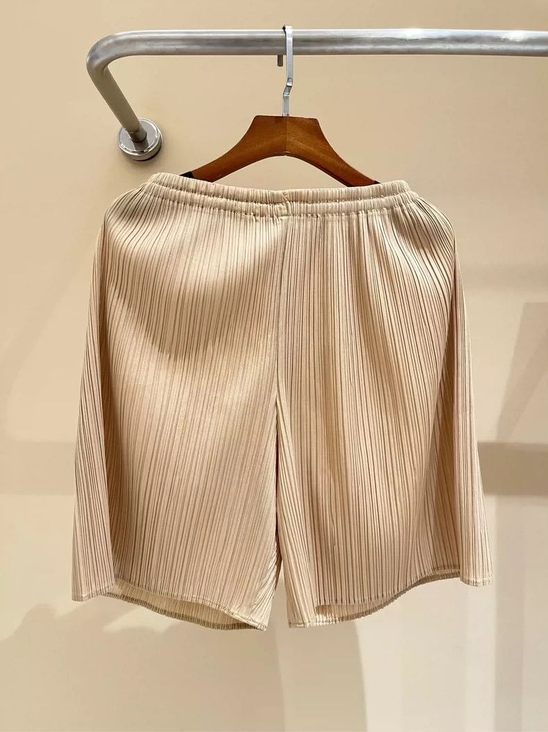 Issey Miyake issey miyake size:m Champagne gold shorts 2505-Nextarrow Size 42" / US 20 - 2 Thumbnail
