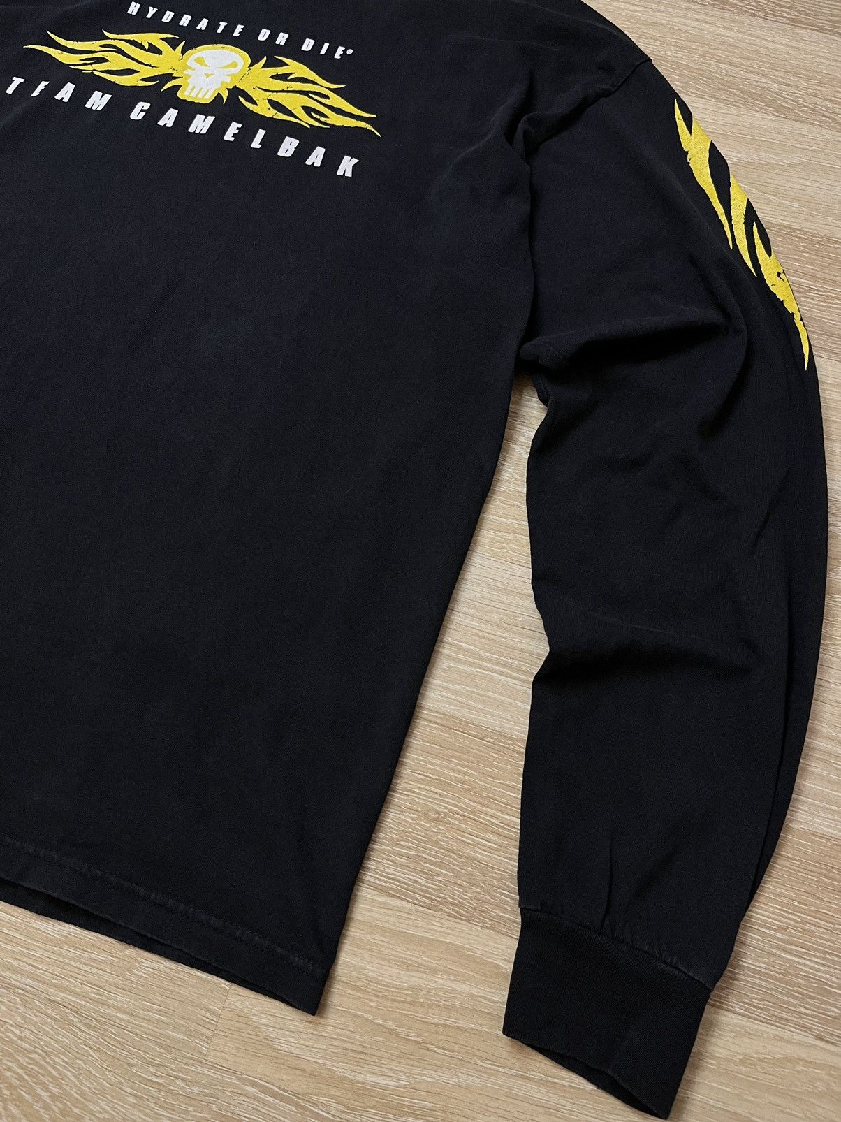 Oakley × Vintage Y2K Vintage Oakley Style Flame Long Sleeve Size US XL / EU 56 / 4 - 4 Thumbnail