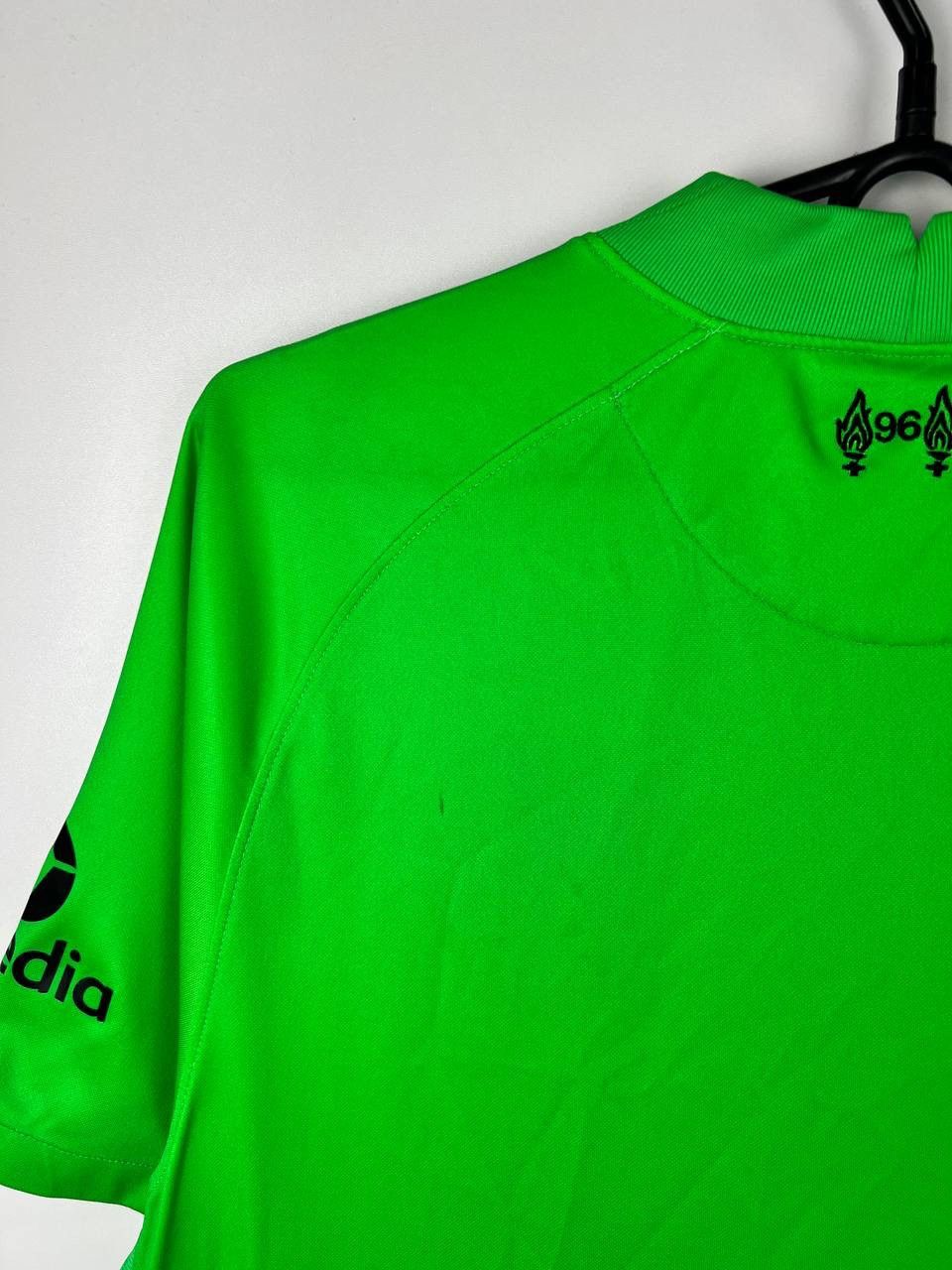 Vintage Liverpool Nike jersey t-shirts size M Size US M / EU 48-50 / 2 - 7 Thumbnail