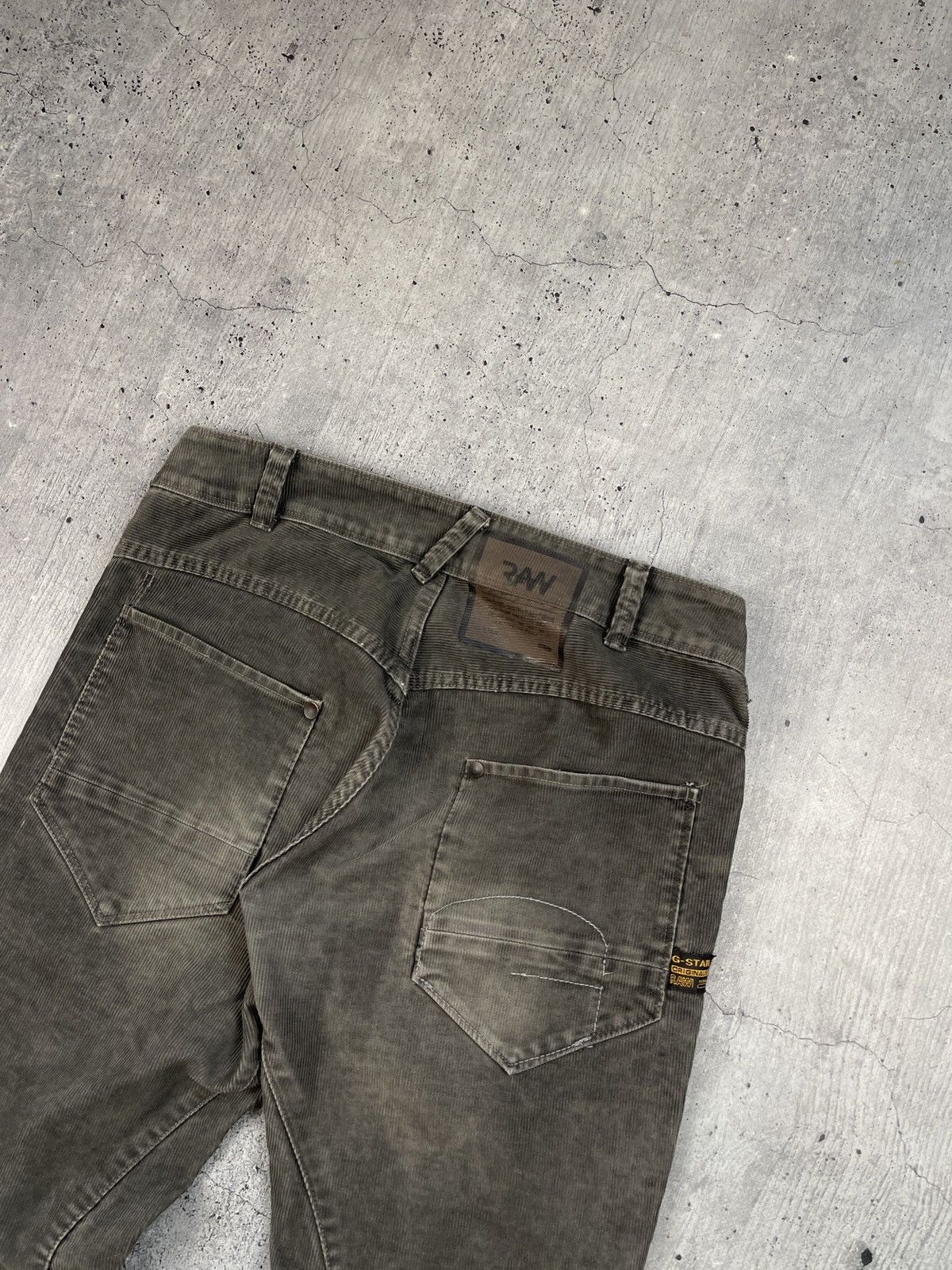 Designer × G-Star 🔥 G STAR RAW Twisted Leg Corduroy Pants Dark Olive Size US 32 / EU 48 - 3 Thumbnail