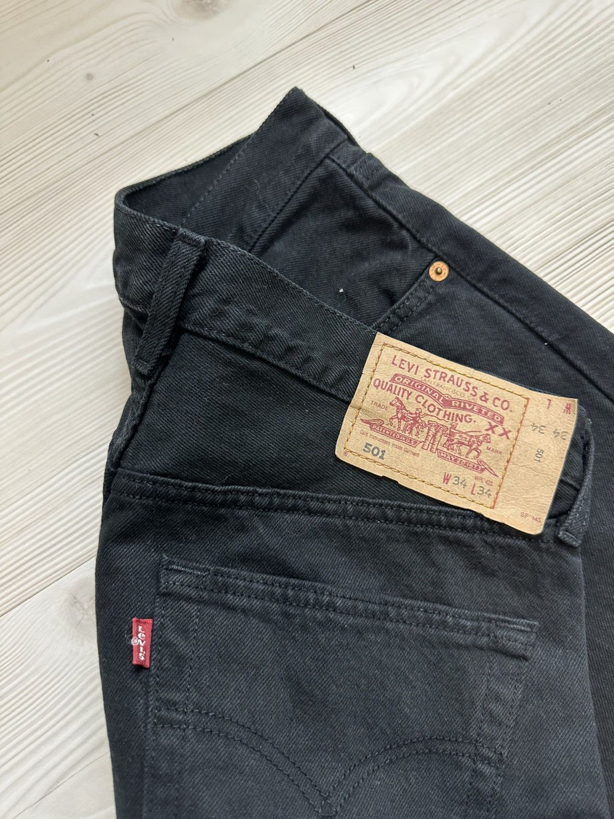 Levi's Vintage Clothing Levis vintage black jeans 501 02’ 34/34 Size US 34 / EU 50 - 3 Thumbnail