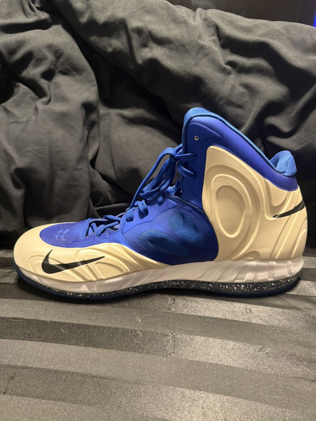 Nike Nike air max hyperposite 2012 1 of 1 pair insanely rare Size US 15 / EU 48 - 3 Thumbnail