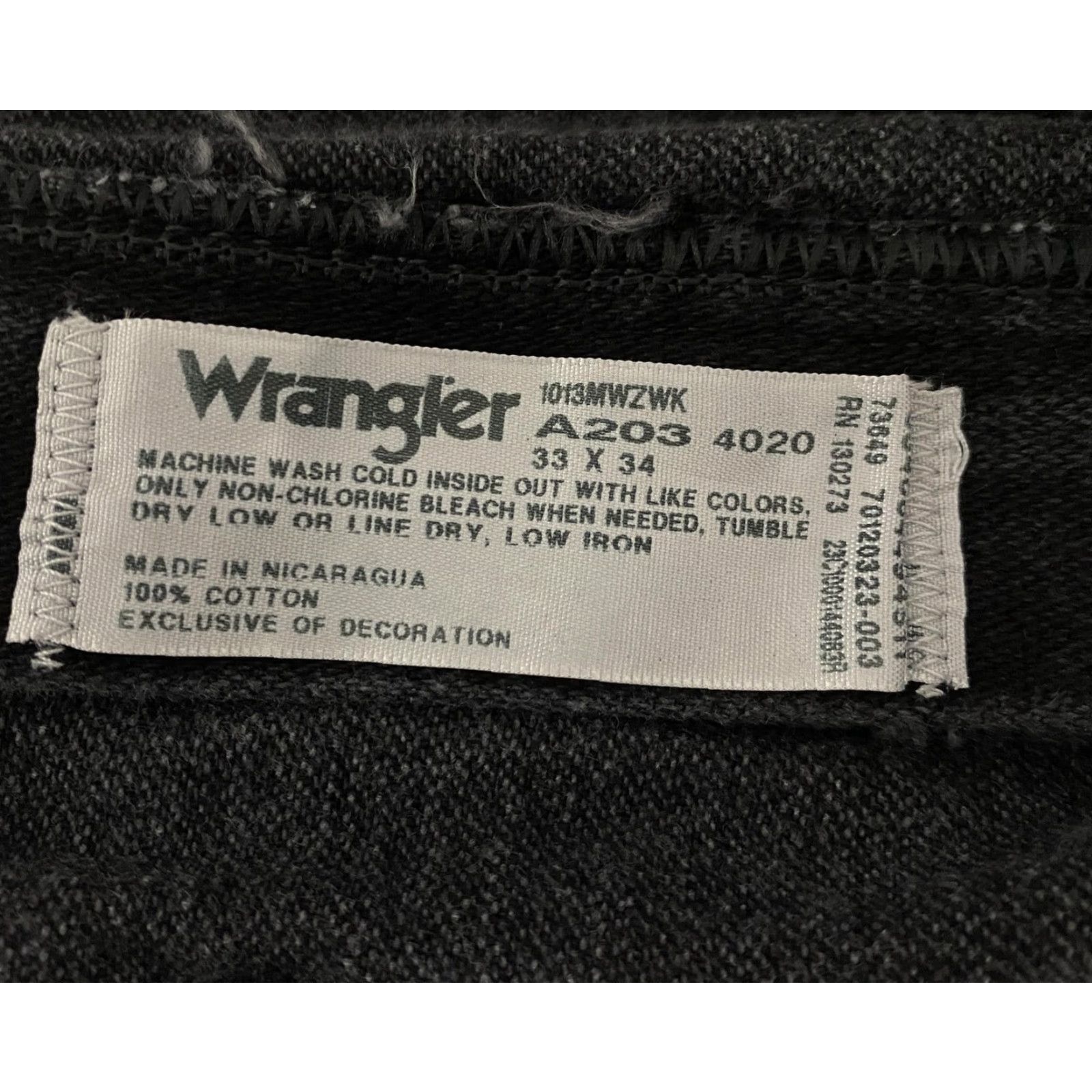 Wrangler Wrangler Jeans Mens 33x34 Black A203 4020 Straight Jeans Distressed Hem Denim Pants Straight Leg 5-Pocket Mens Size US 33 - 5 Thumbnail
