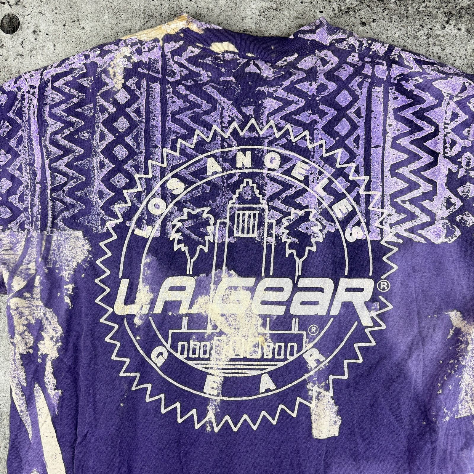 La Gear LA Gear All Over Print T Shirt Size XL 22x32 Size US XL / EU 56 / 4 - 1 Thumbnail