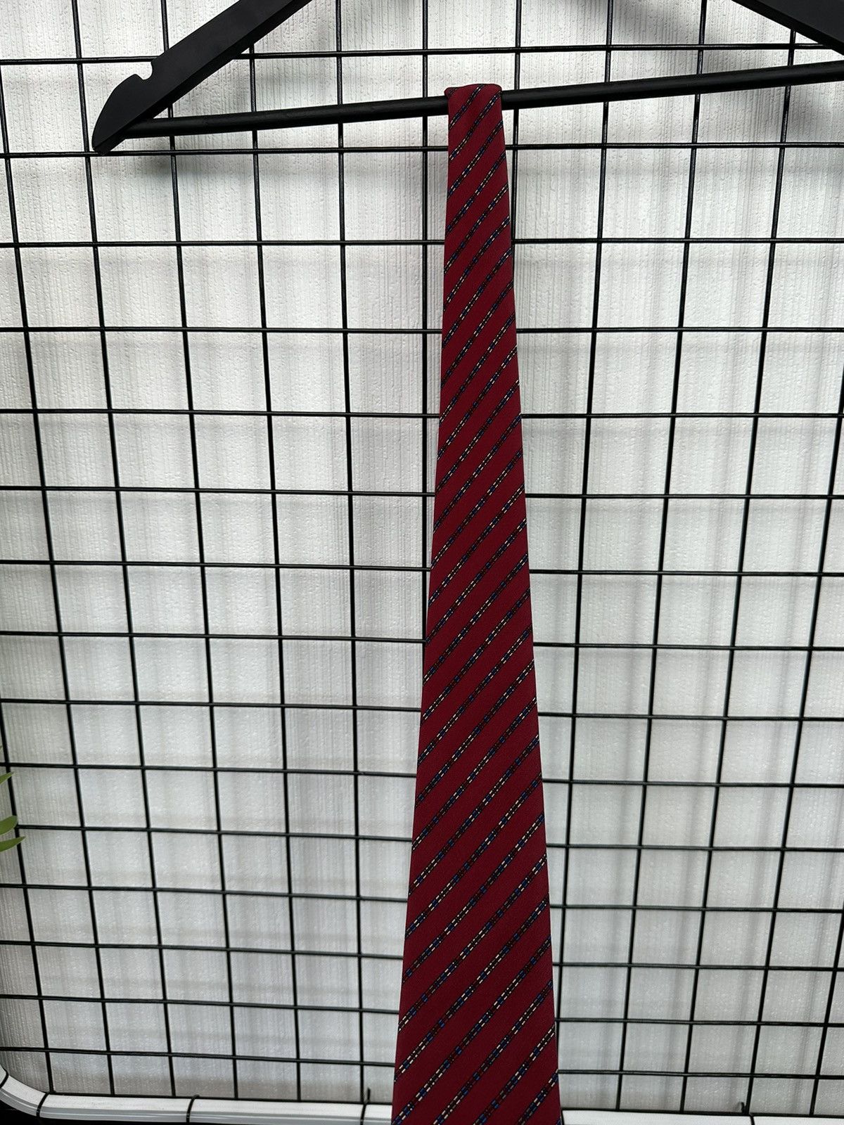 Vintage × Yves Saint Laurent Vintage Yves Saint Laurent tie 100% silk YSL Men OS Red Size ONE SIZE - 3 Thumbnail