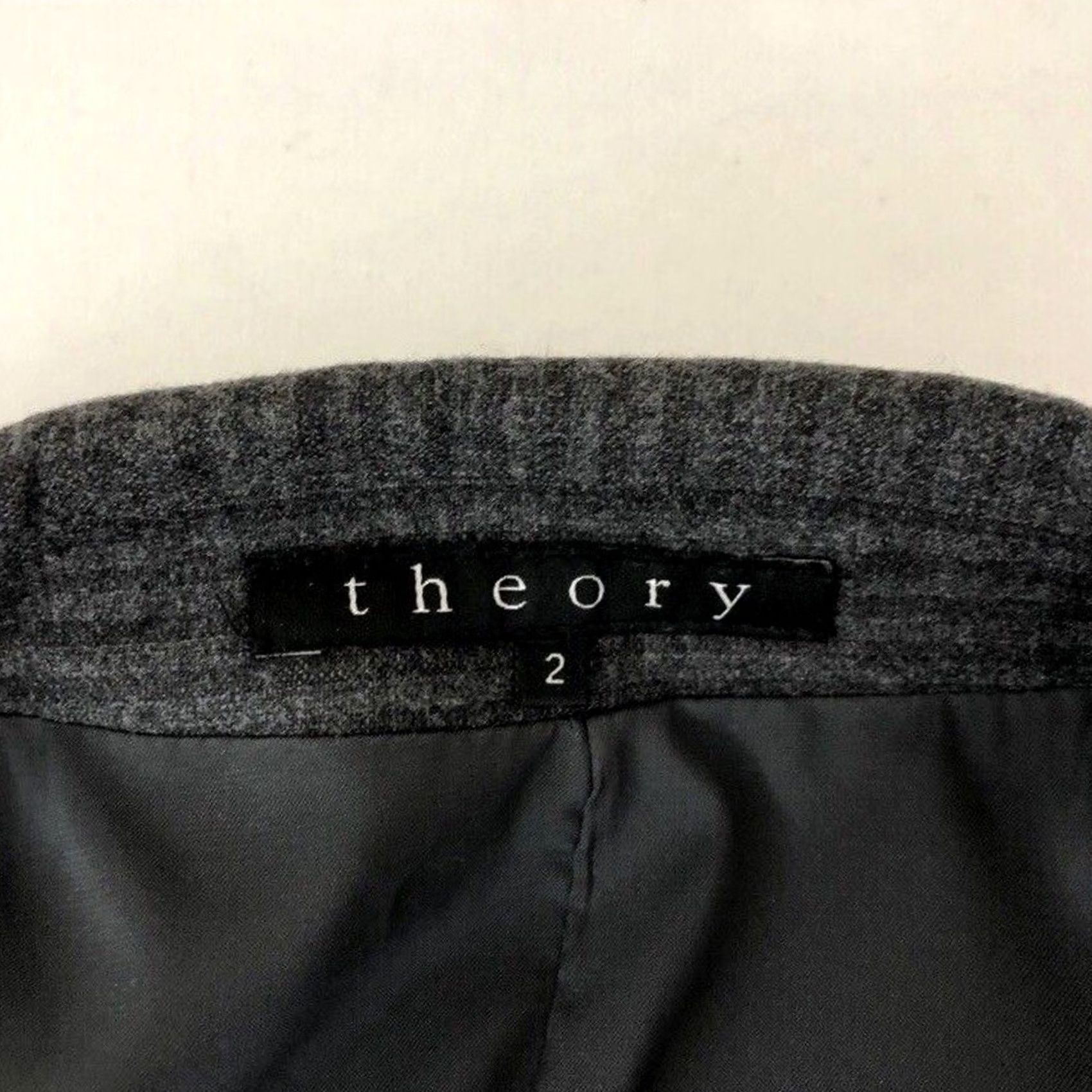 Theory Theory Wool Two Button Peak Lapel Flared Blazer Career Jacket Gray SZ 2 Striped Women’s Blazer, 98% Wool, Dry Clean Only, Vintage No Size XS / US 0-2 / IT 36-38 - 4 Thumbnail