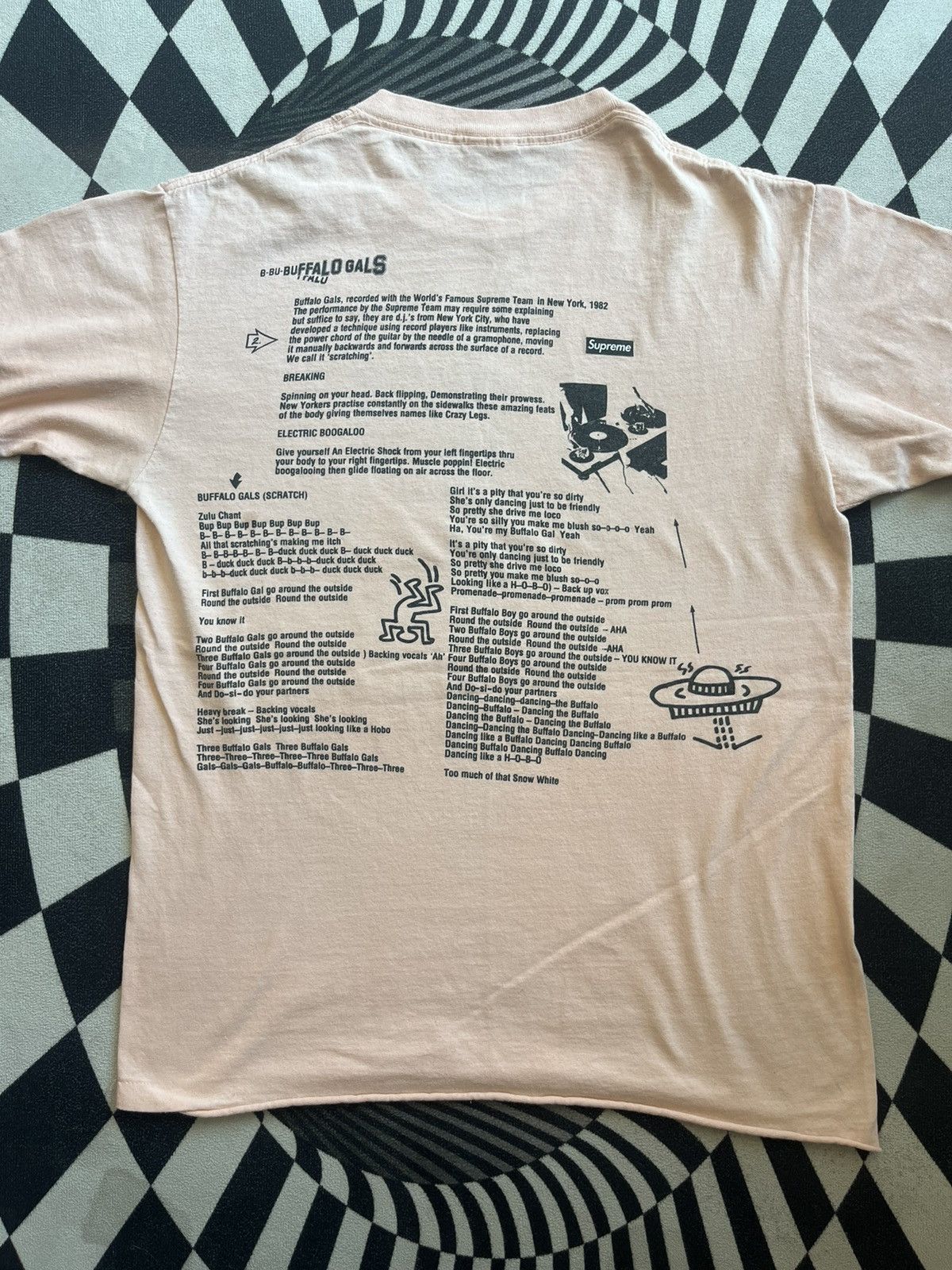 Supreme Supreme Phone Tee Photo Collection 18’s Tshirt Size US M / EU 48-50 / 2 - 10 Thumbnail