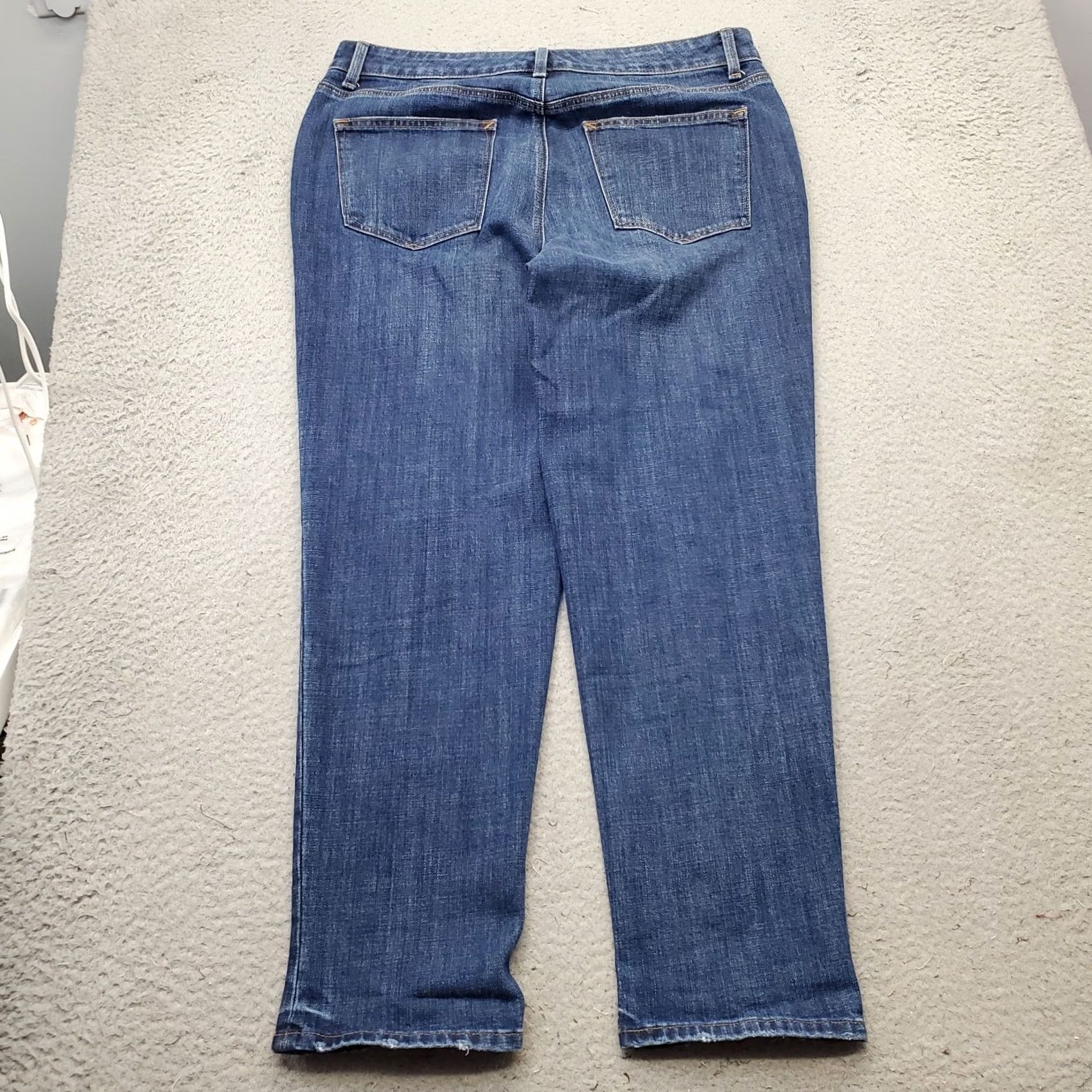 Talbots Talbots Everyday Jeans Womens 12 Blue Denim Relaxed Fit Tapered Leg Medium Wash Jeans Womens Size 12 Blue Denim Relaxed Tapered 5-Pocket Design Mens? Size 34" / US 12 / IT 48 - 2 Thumbnail