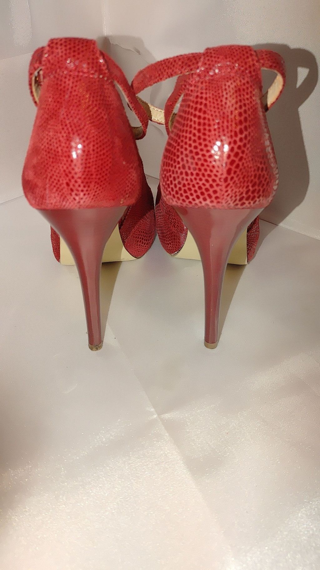 White House Black Market INC International Concepts Croc Embossed Lucey Heels Size 9M Size US 9 / IT 39 - 7 Thumbnail