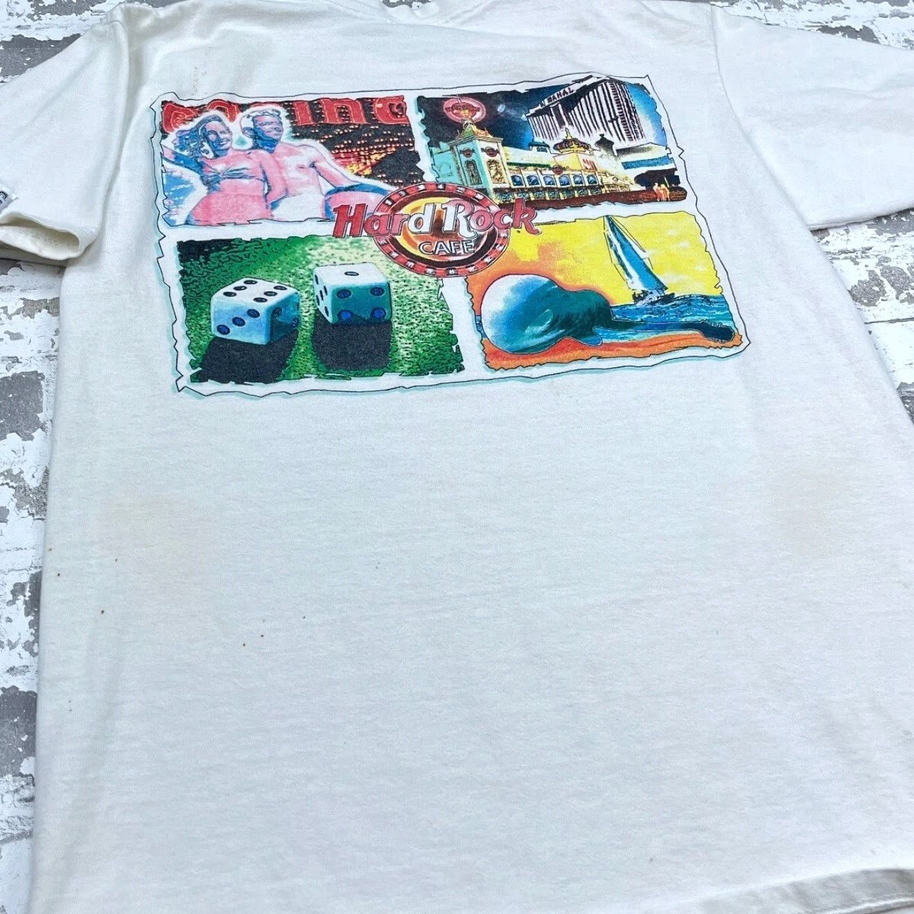 Hard Rock Cafe VINTAGE Hard Rock Cafe Shirt Men Medium White Heavy Tee 90s Retro Logo Graphic Print Cotton Polyester Jersey Short Sleeve Crew Neck T-Shirt Mens Size US L / EU 52-54 / 3 - 7 Thumbnail