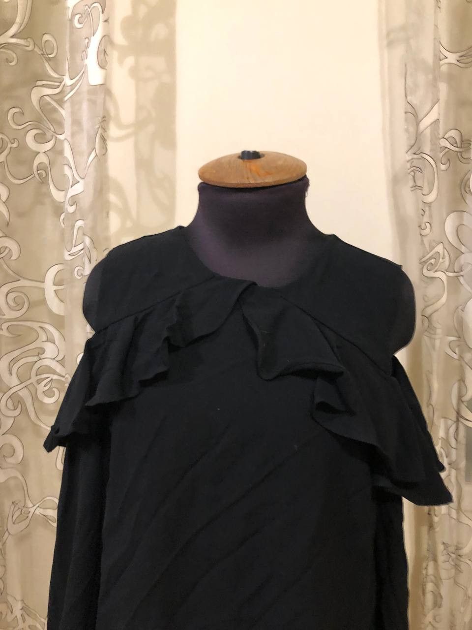 Polo Ralph Lauren RALPH LAUREN Black Georgette Crepe Cold-Shoulder Ruffled Top Size L / US 10 / IT 46 - 5 Thumbnail
