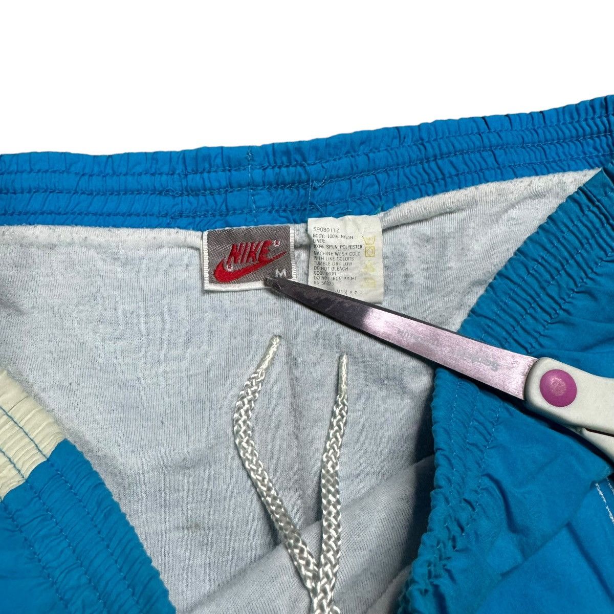 Nike × Vintage Vintage 90s Nike Baggies Nylon Shorts 4” Inseam Size US 34 / EU 50 - 5 Thumbnail