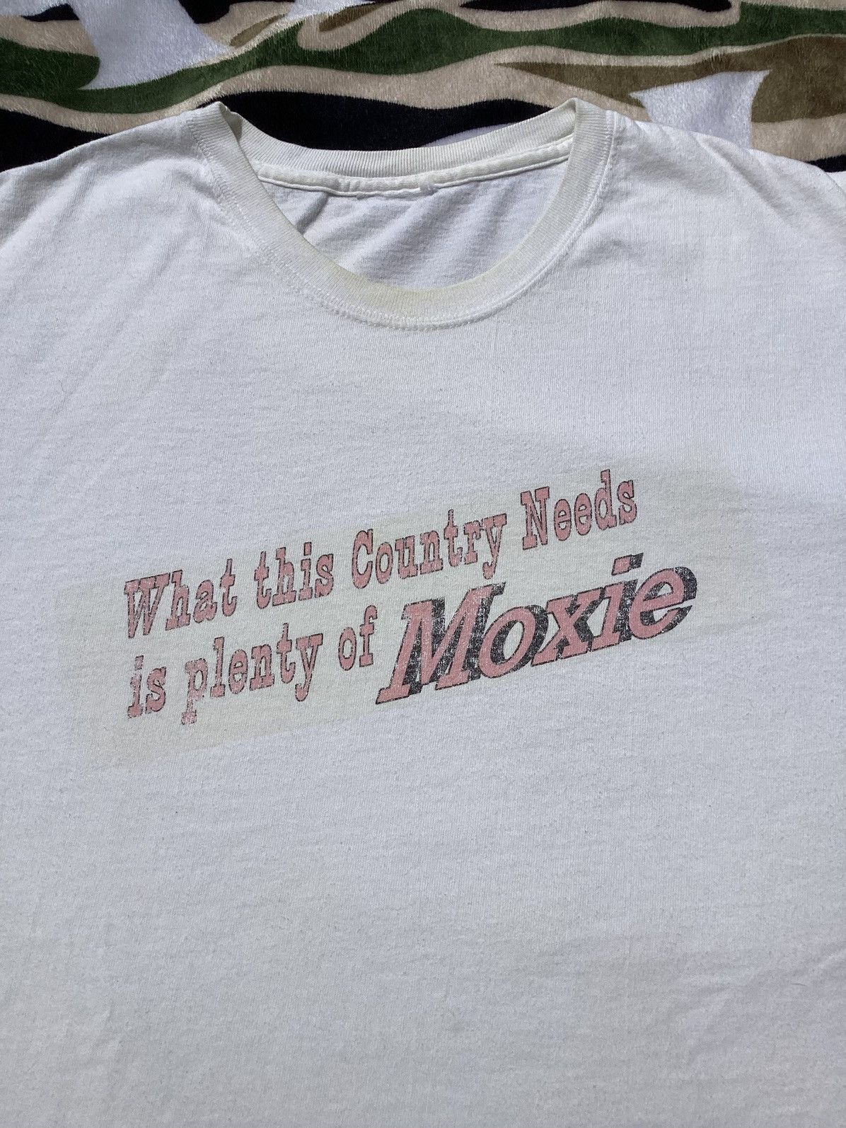 Other × Vintage Vtg 90s/Y2K what this country needs is plenty of Moxie soda Size US L / EU 52-54 / 3 - 2 Thumbnail