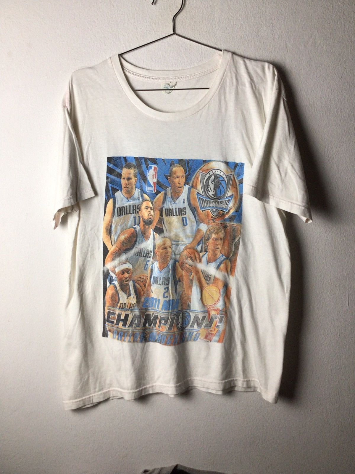 NBA Dallas Mavericks 2011 NBA Champions Size US XL / EU 56 / 4 - 2 Thumbnail