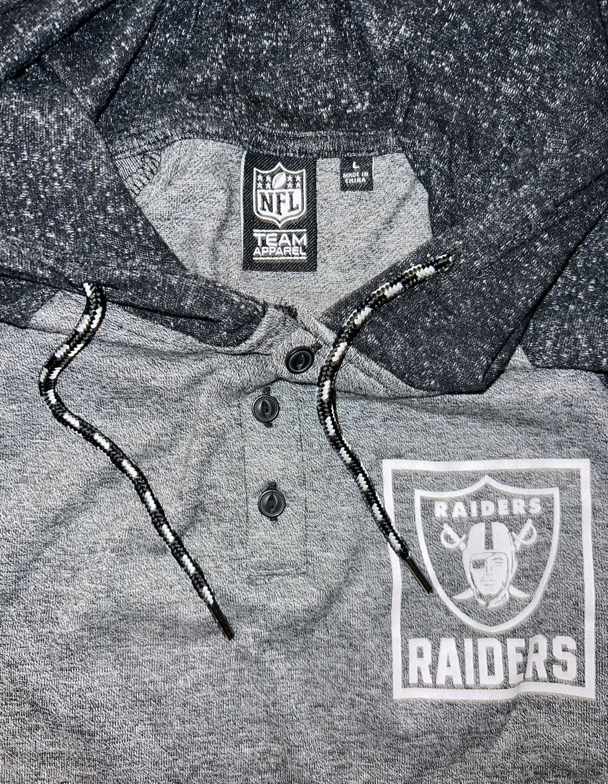 NFL Oakland Raiders Official Lightweight Hoodie Size US L / EU 52-54 / 3 - 17 Thumbnail