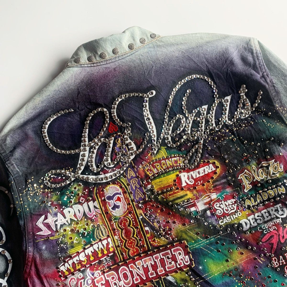 Vintage Vintage 1987 Artistry In Giitz Swarovski Diamond Las Vegas Size US XL / EU 56 / 4 - 2 Thumbnail