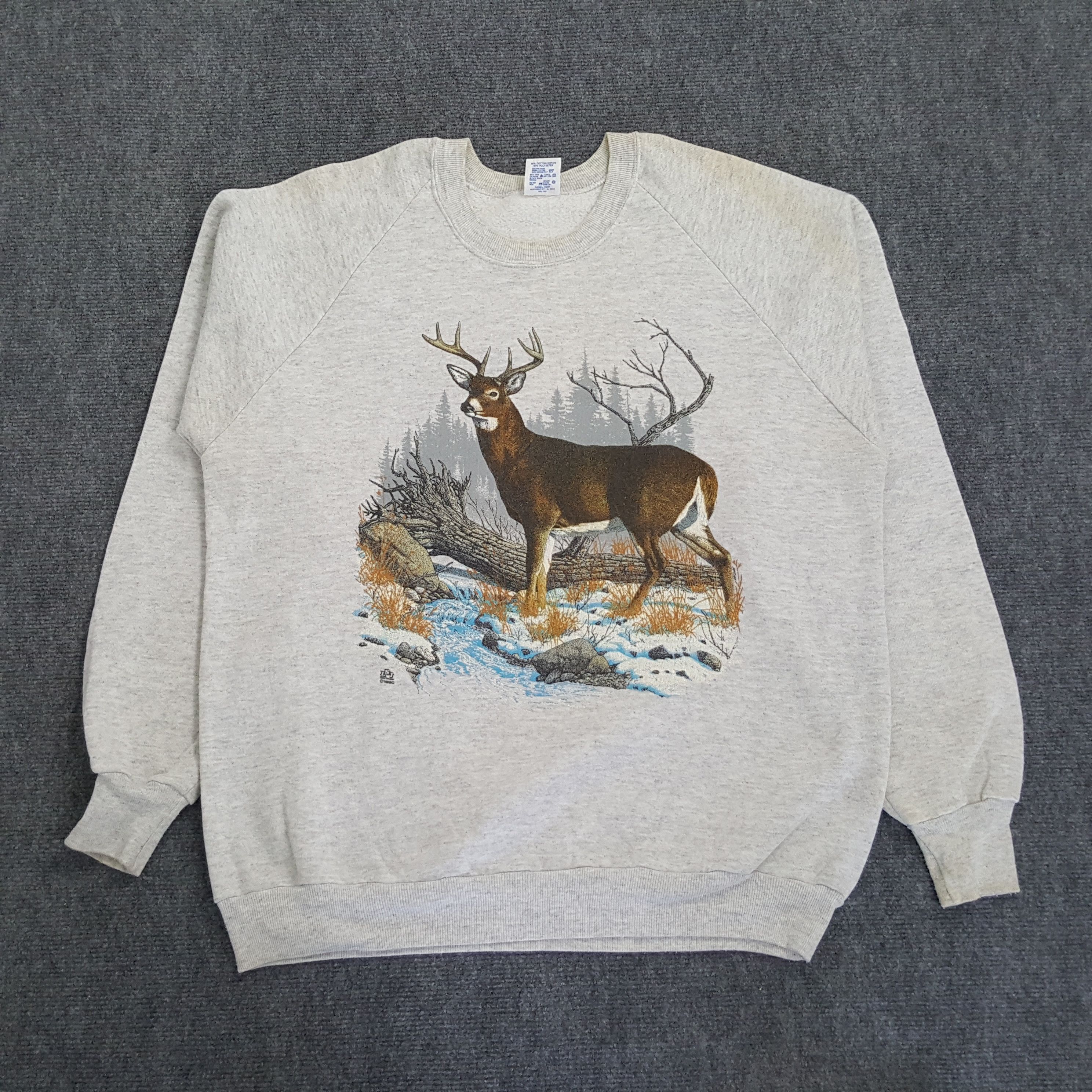 Vintage Vintage 90's Hunting American Art Deer Sweatshirt Size US L / EU 52-54 / 3 - 1 Thumbnail