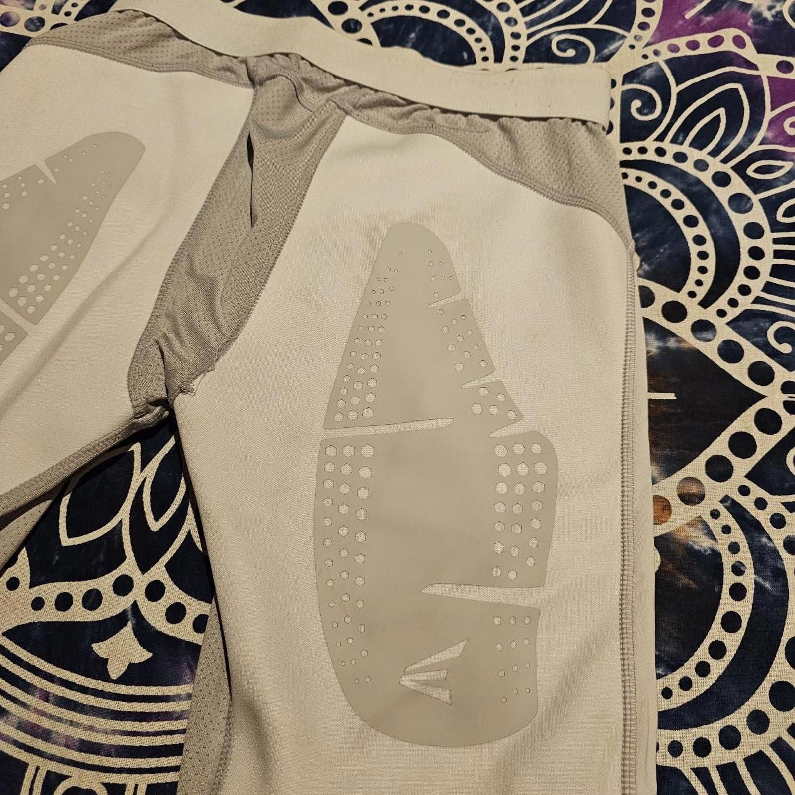 Designer Men's Grey and White Easton Performance Shorts Size US 32 / EU 48 - 8 Thumbnail
