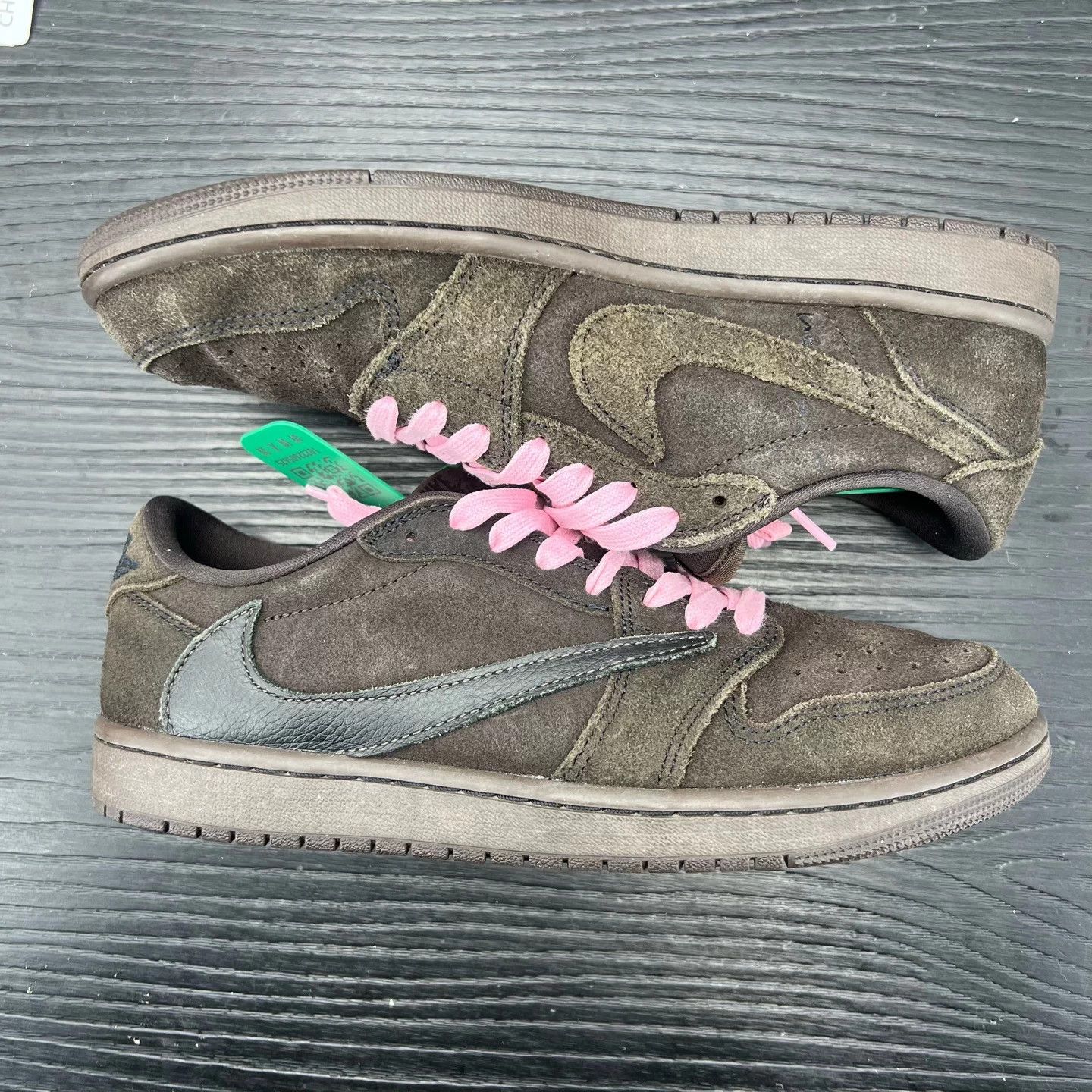 Nike AJ1 Low TS Velvet Barbed 9.0 Size 42 Size US 9 / EU 42 - 3 Thumbnail