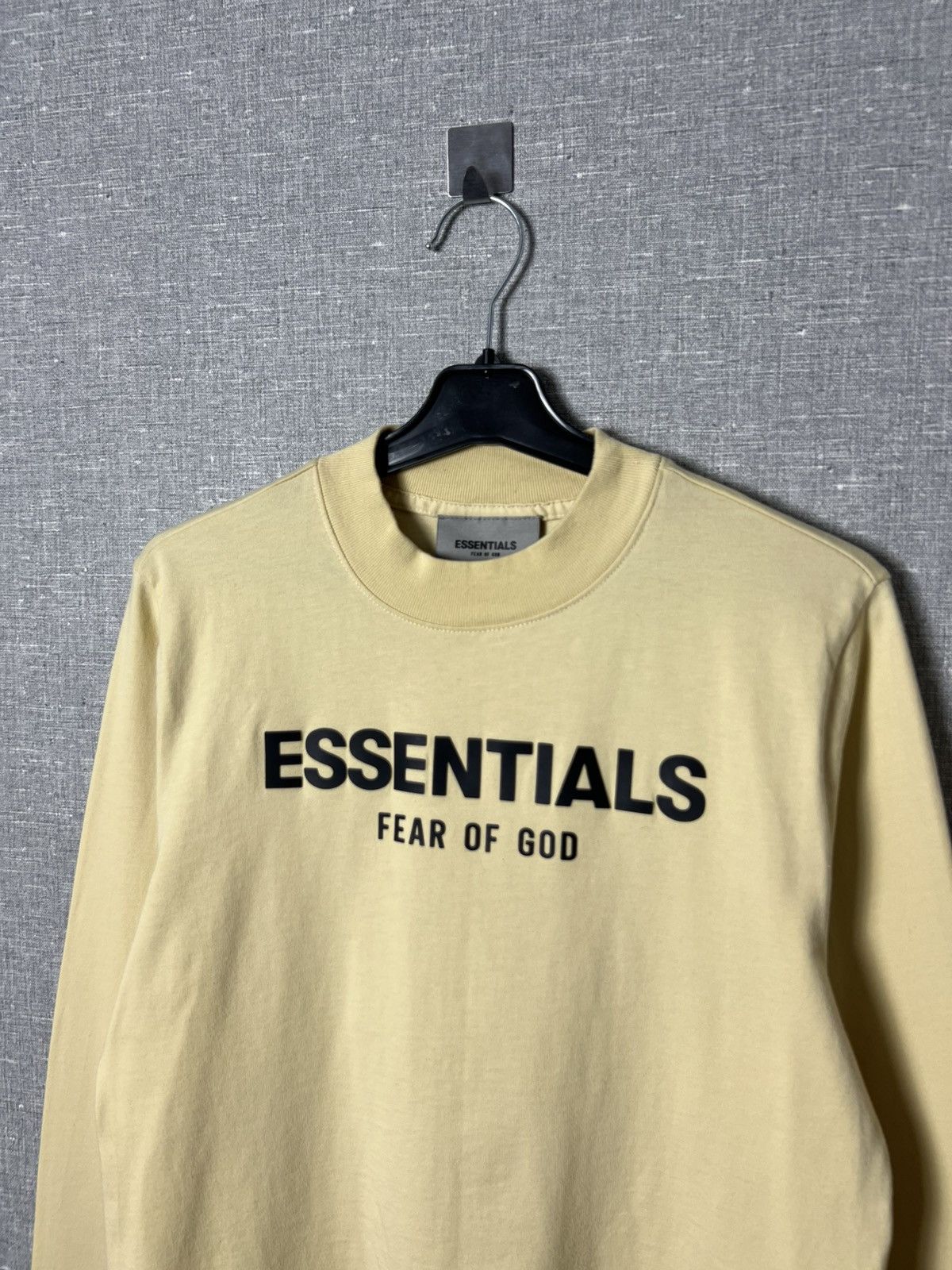 Fear of God FEAR OF GOD Essentials Women’s Big LOGO Long Sleeve Tee FOG Size L / US 10 / IT 46 - 2 Thumbnail
