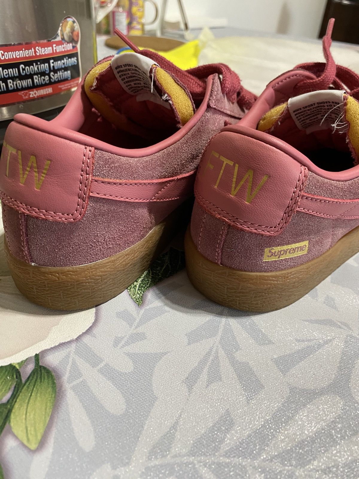 Nike × Supreme Nike Supreme x SB Blazer GT Low Desert Bloom Size US 9 / EU 42 - 7 Thumbnail