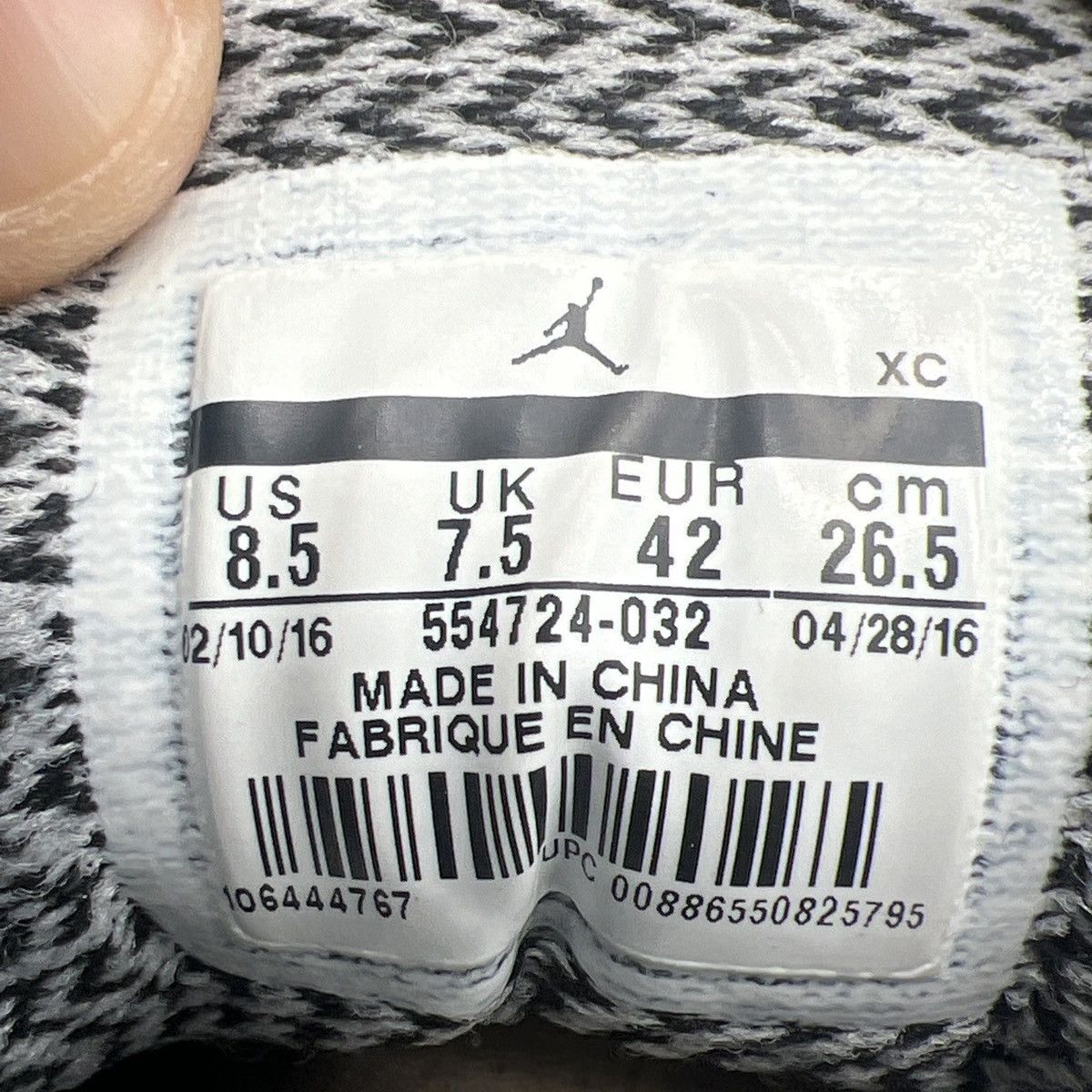 Jordan Brand Air Jordan 1 mid wolf grey Size US 8.5 / EU 41-42 - 8 Thumbnail