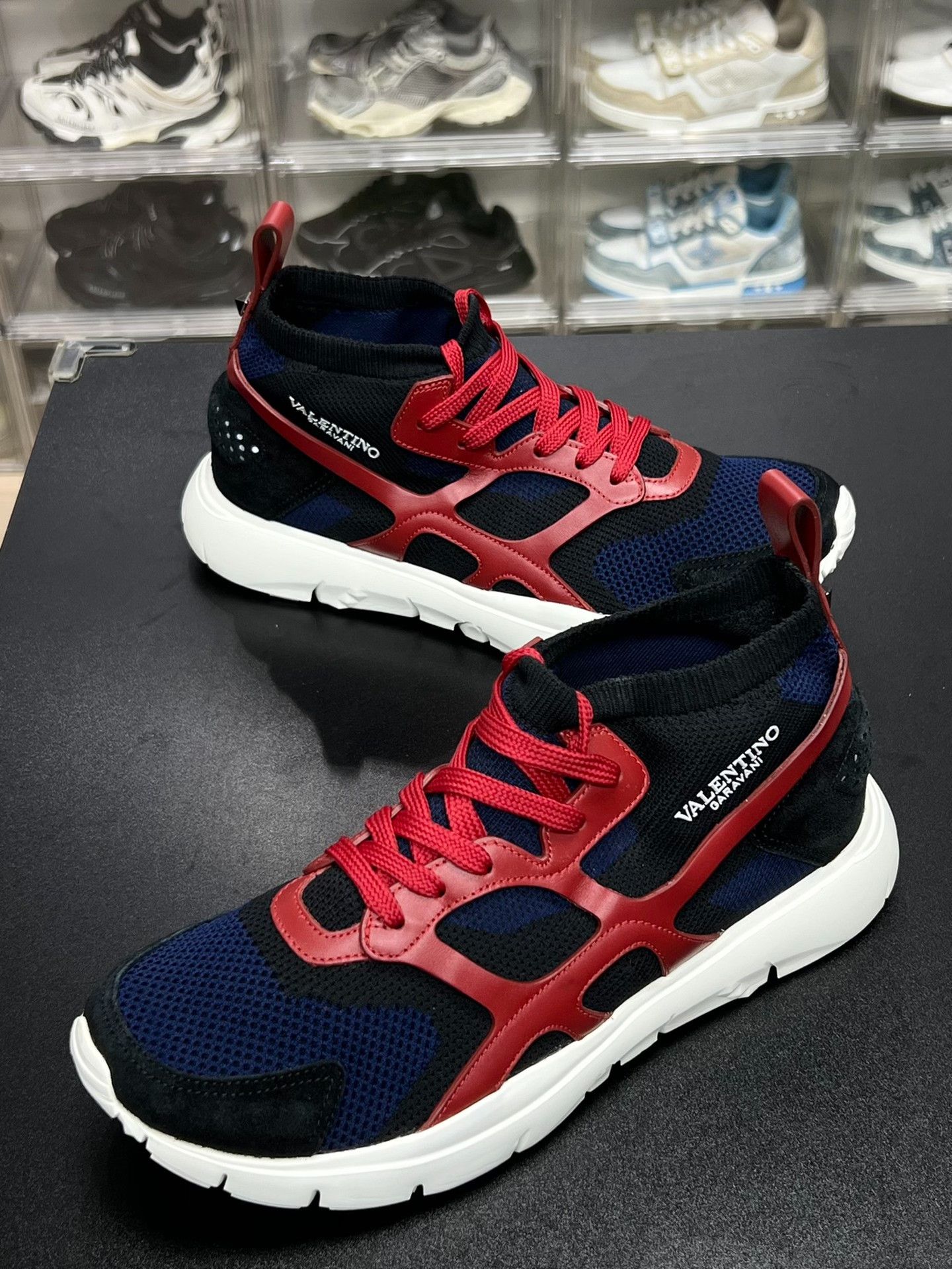 Valentino Valentino Casual Lowtop Sneakers 8.5 Men Size US 8.5 / EU 41-42 - 1 Thumbnail