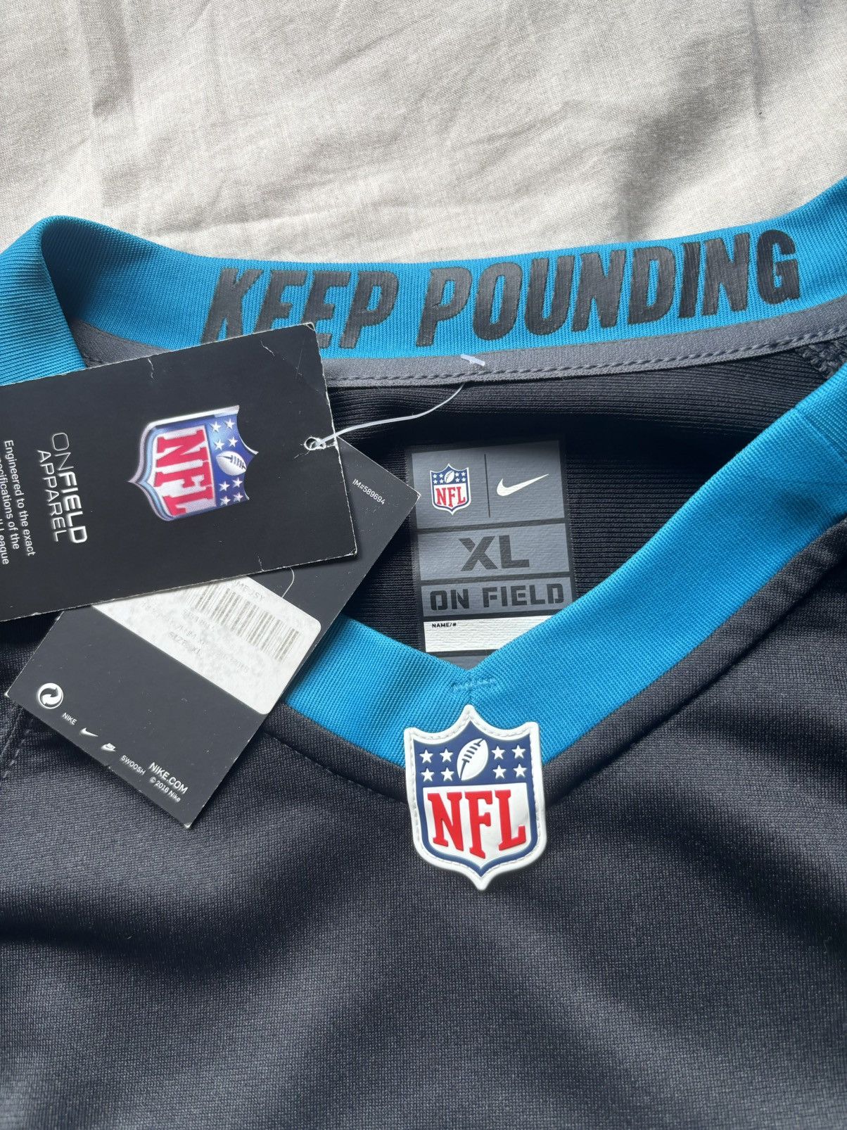 Nike Carolina Panthers 2021 Christian McCaffrey jersey BNWT Size US XL / EU 56 / 4 - 4 Thumbnail