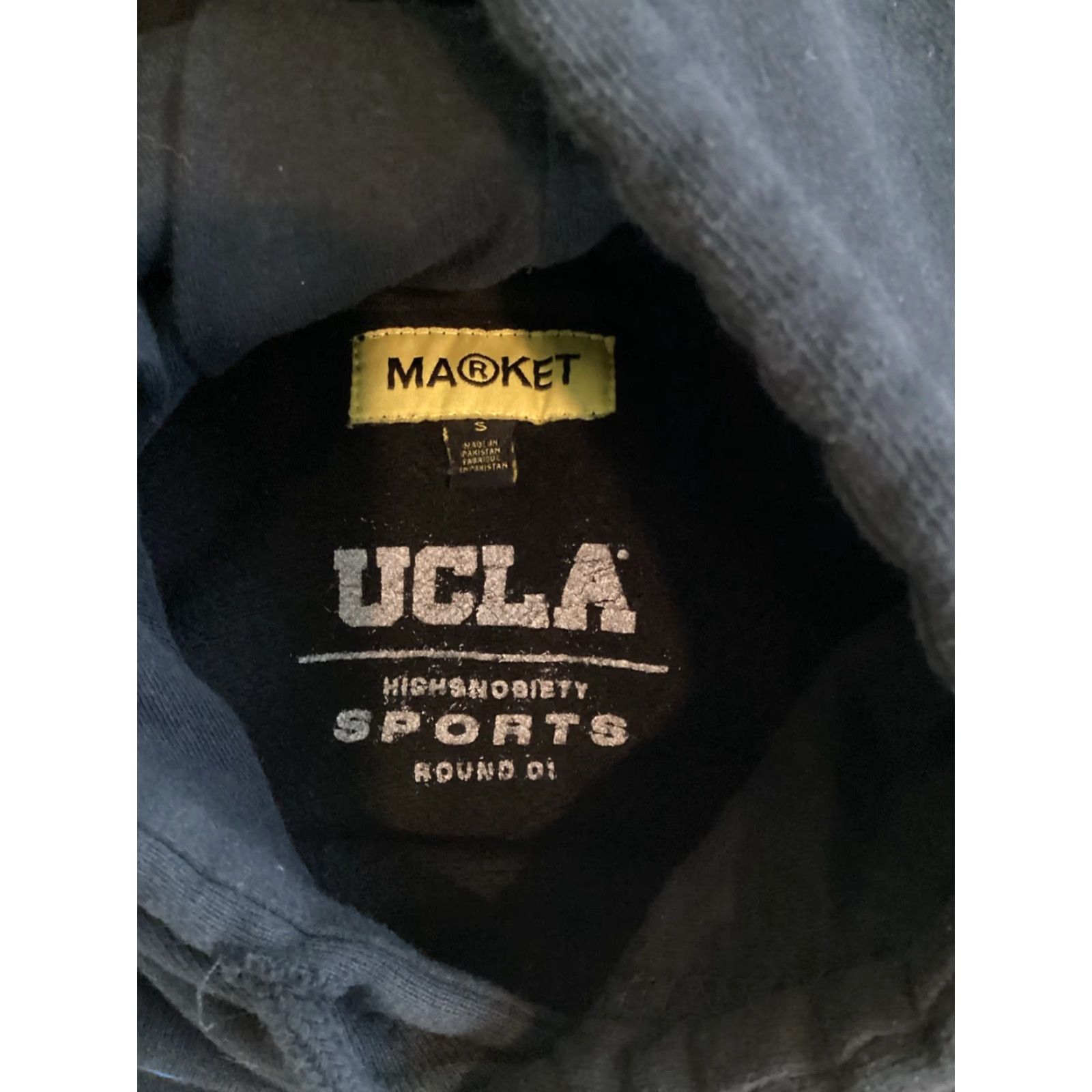 Market VINTAGE UCLA Bruins Cross Country Market Tag Hoodie Unisex Adults Size S Black Graphic Print Pullover Hooded Long Sleeve Size US S / EU 44-46 / 1 - 4 Thumbnail