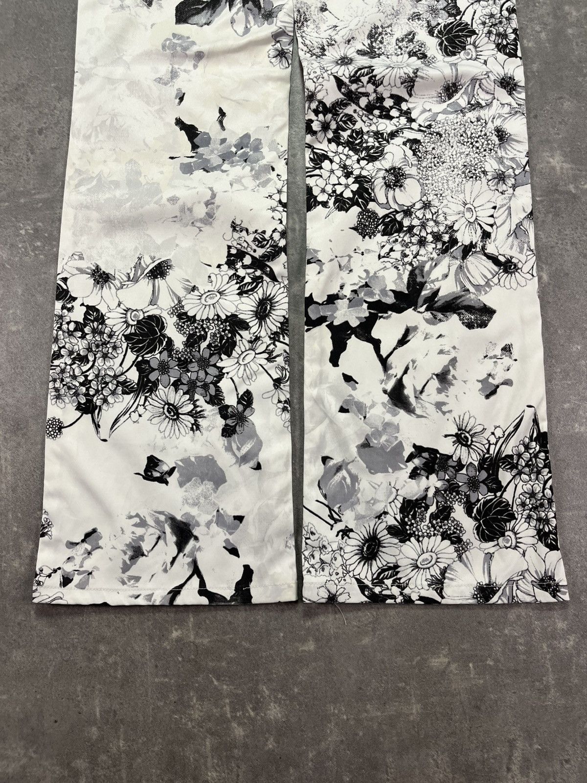 Just Cavalli 00s Just Cavalli Floral Print Flared Denim Jeans 32 Faded Size US 32 / EU 48 - 17 Thumbnail