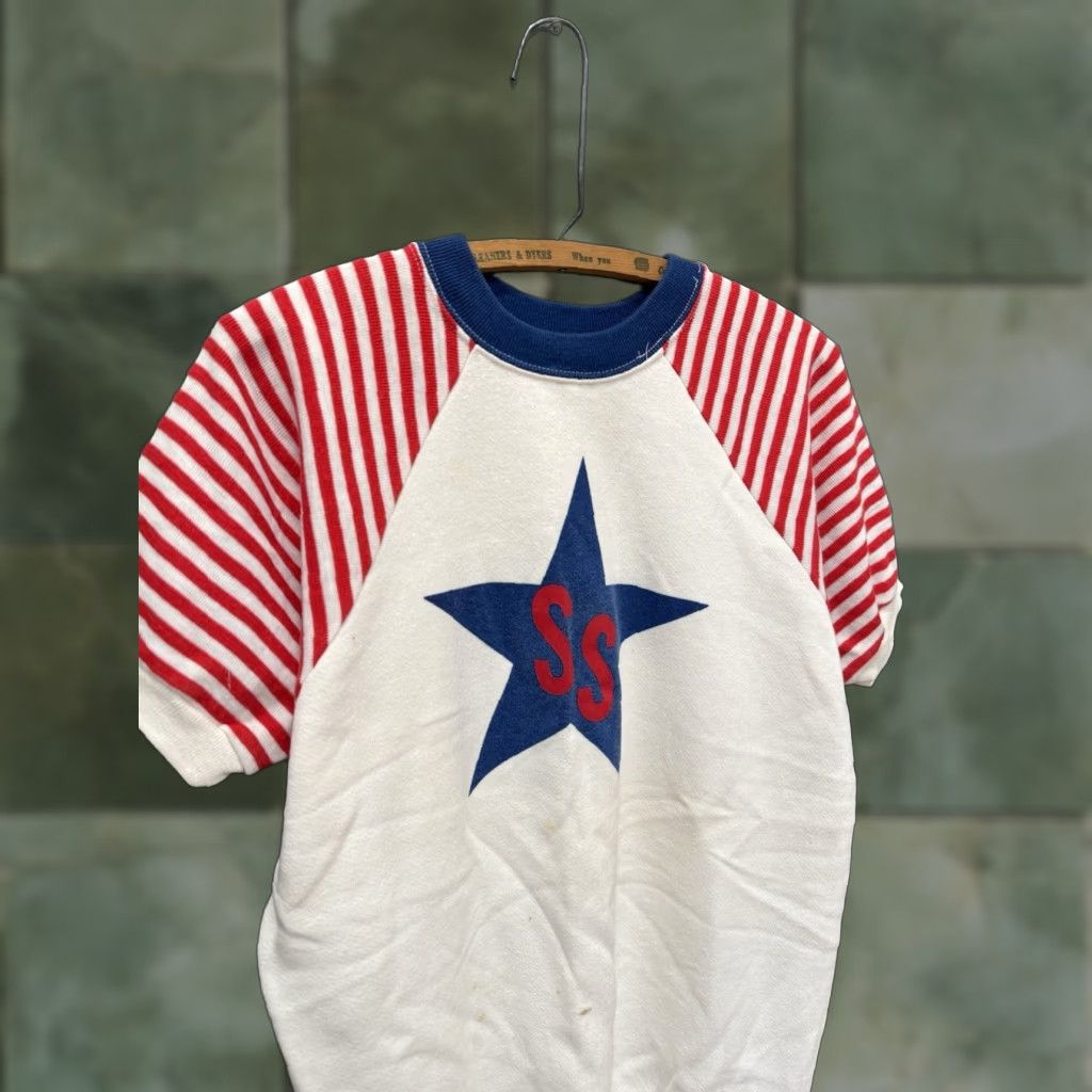 Vintage VINTAGE USA Flag White Cotton Men Short Sleeve Sweatshirt M Size Medium Pullover Size US M / EU 48-50 / 2 - 1 Thumbnail