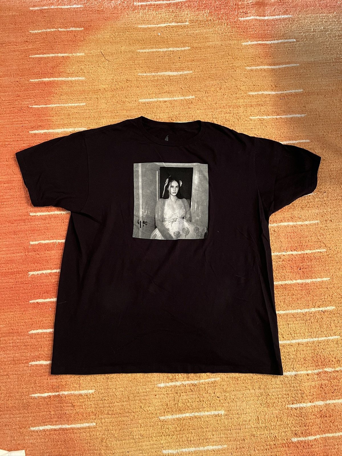 Band Tees Lana Del Rey - Tunnel Under Ocean Blvd 2023 album tshirt Size US XL / EU 56 / 4 - 6 Thumbnail