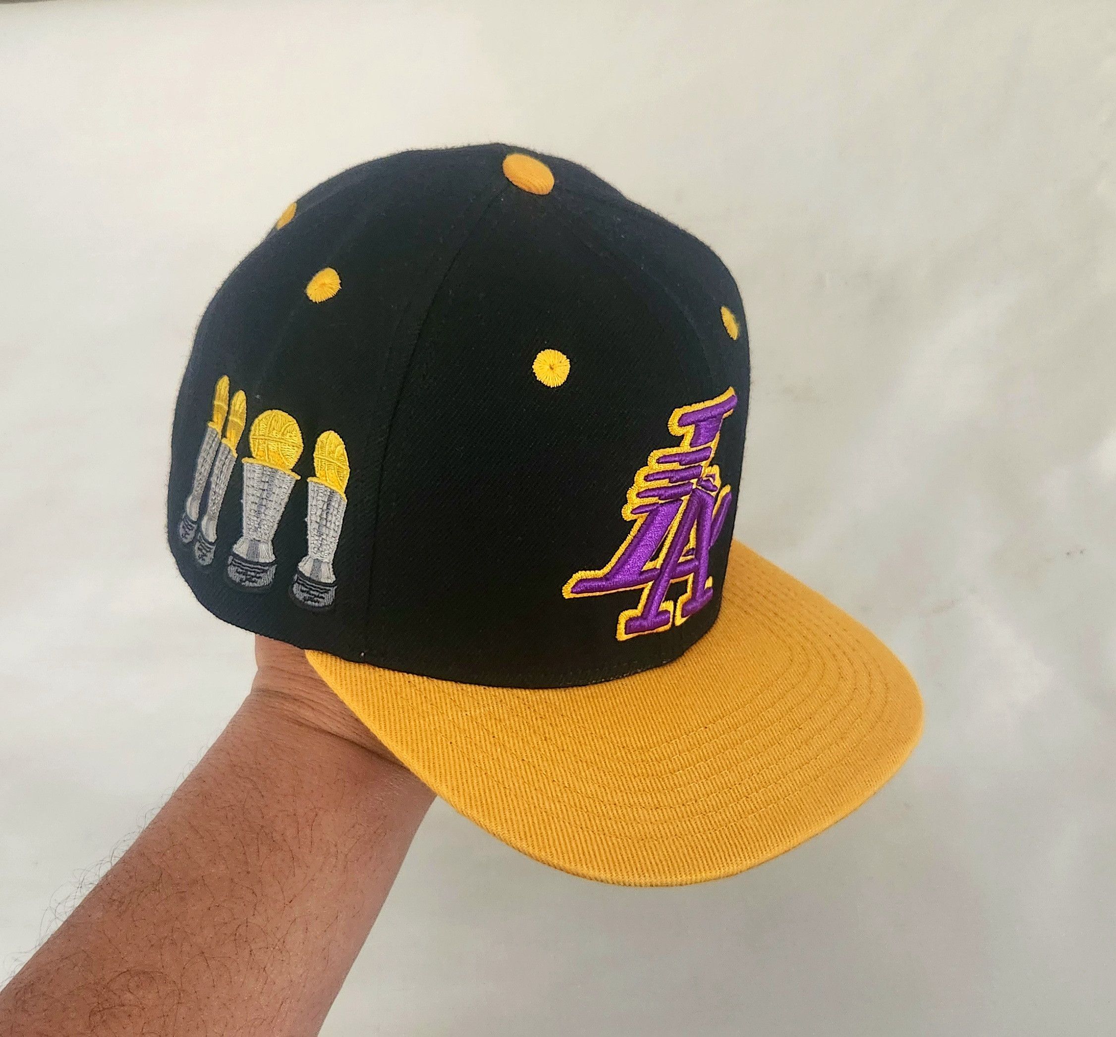 Homage Lebron James Homage Home RARE Limited LA Los Angeles Lakers Size ONE SIZE - 1 Thumbnail