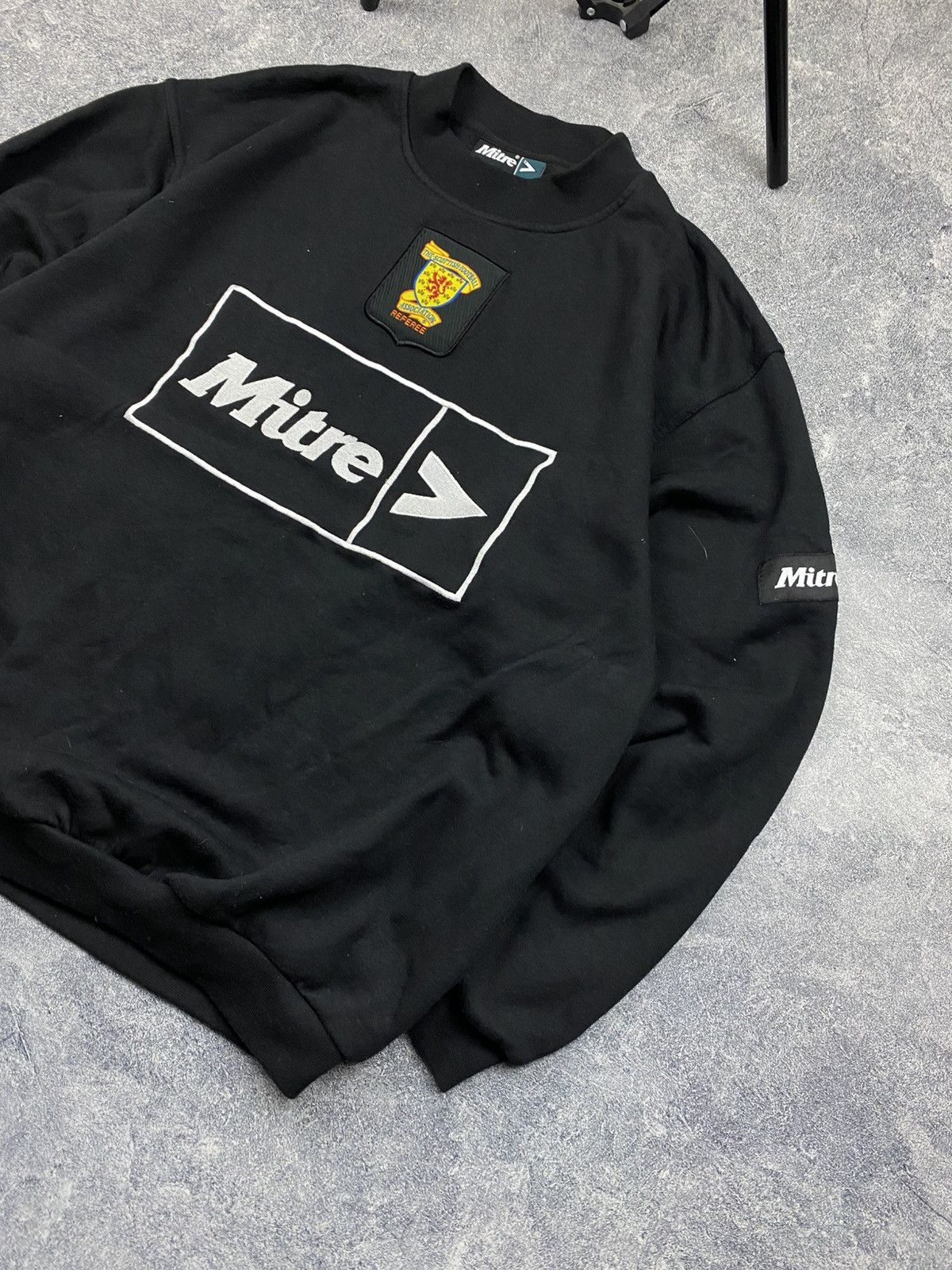 Vintage Rare Mitre Scotland Vintage Sweatshirt Boxy Fit Size US L / EU 52-54 / 3 - 3 Thumbnail