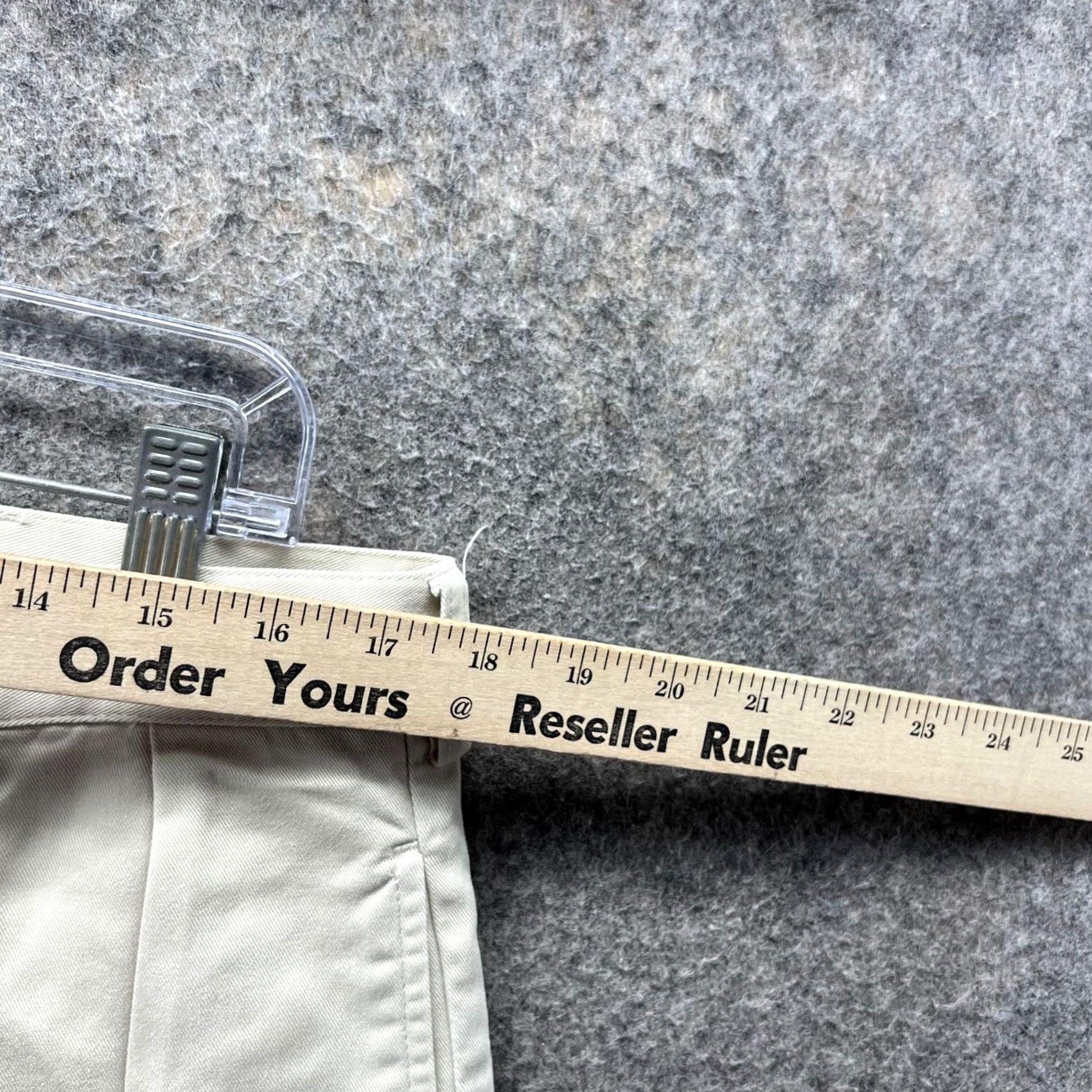 Polo Ralph Lauren Polo Ralph Lauren Shorts Men 36 Khaki Chino Pleated Tan Beige Cotton Classic Vintage? No - (Note: Original title says Vintage: No) Size US M / EU 48-50 / 2 - 6 Thumbnail