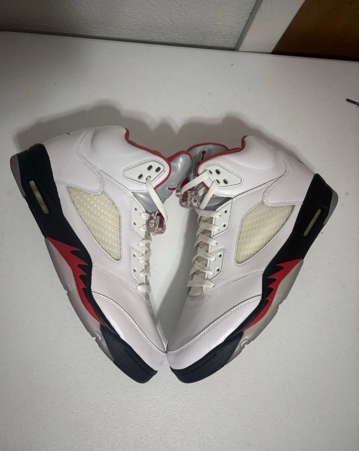 Jordan Brand 2020 air jordan retro fire red five Size US 12 / EU 45 - 2 Thumbnail