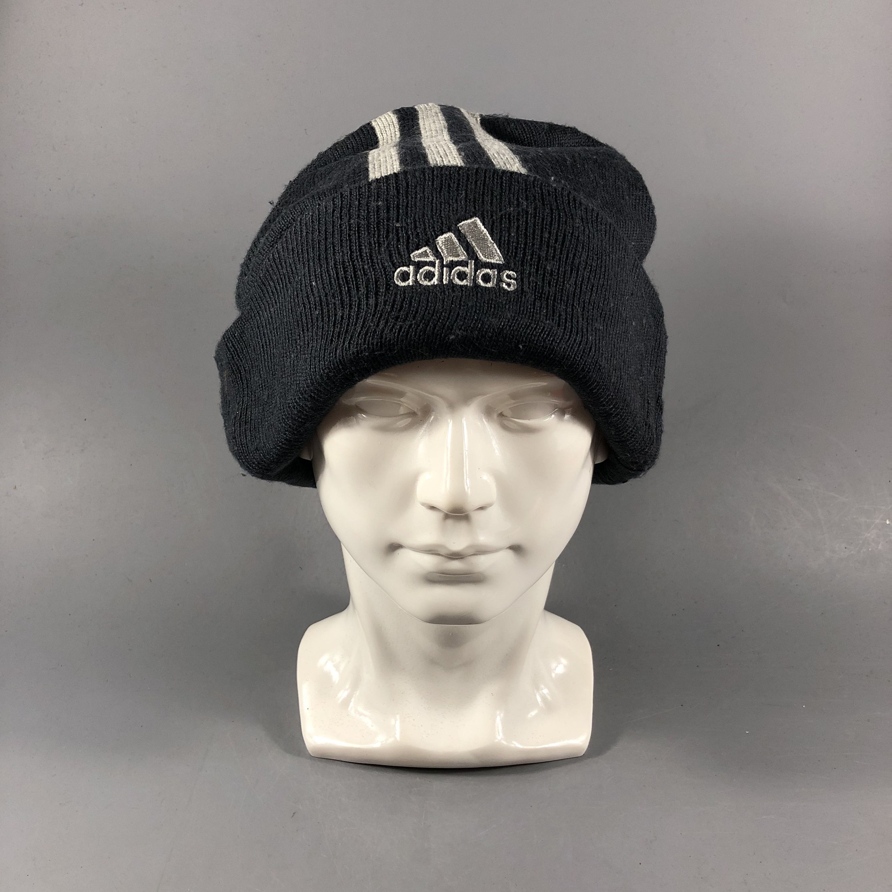 Vintage Adidas Three Stripes Beanie Snowcap Snow Hat B839 Size ONE SIZE - 1 Thumbnail