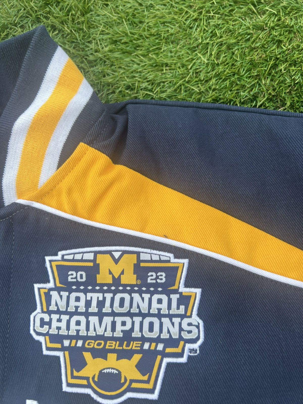 NCAA Michigan Wolverines Champions Franchise Club Bomber Size US L / EU 52-54 / 3 - 12 Thumbnail