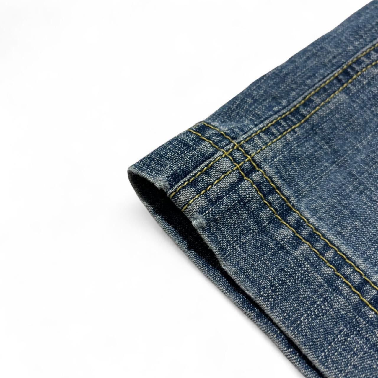 Vintage Vintage Y2K Midwash Blue Denim Jorts Shorts Fits W35 Size US 35 - 2 Thumbnail