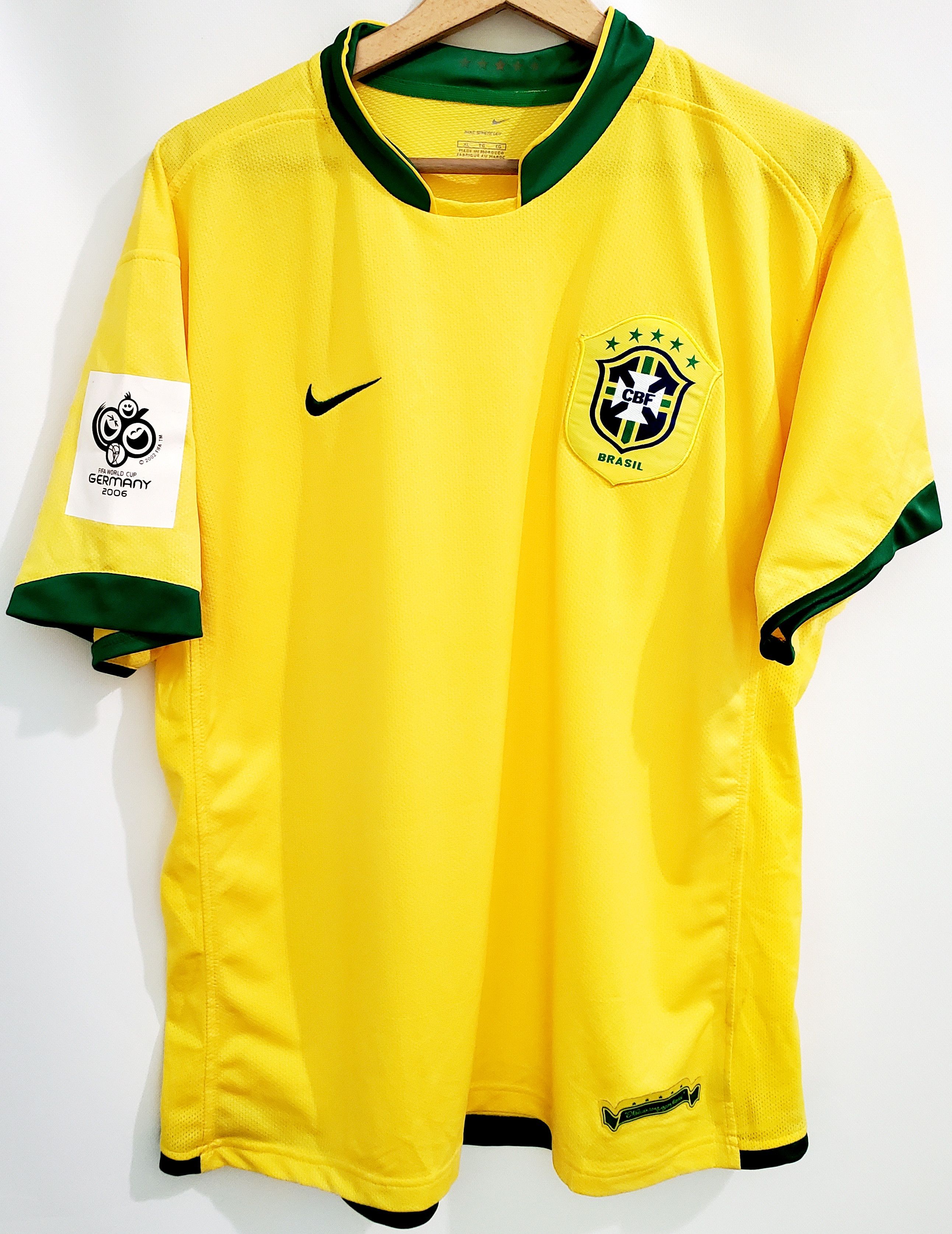 Nike × Vintage Brazil 2006-08 fifa World Cup Soccer Jersey size Xl Size US XL / EU 56 / 4 - 1 Thumbnail