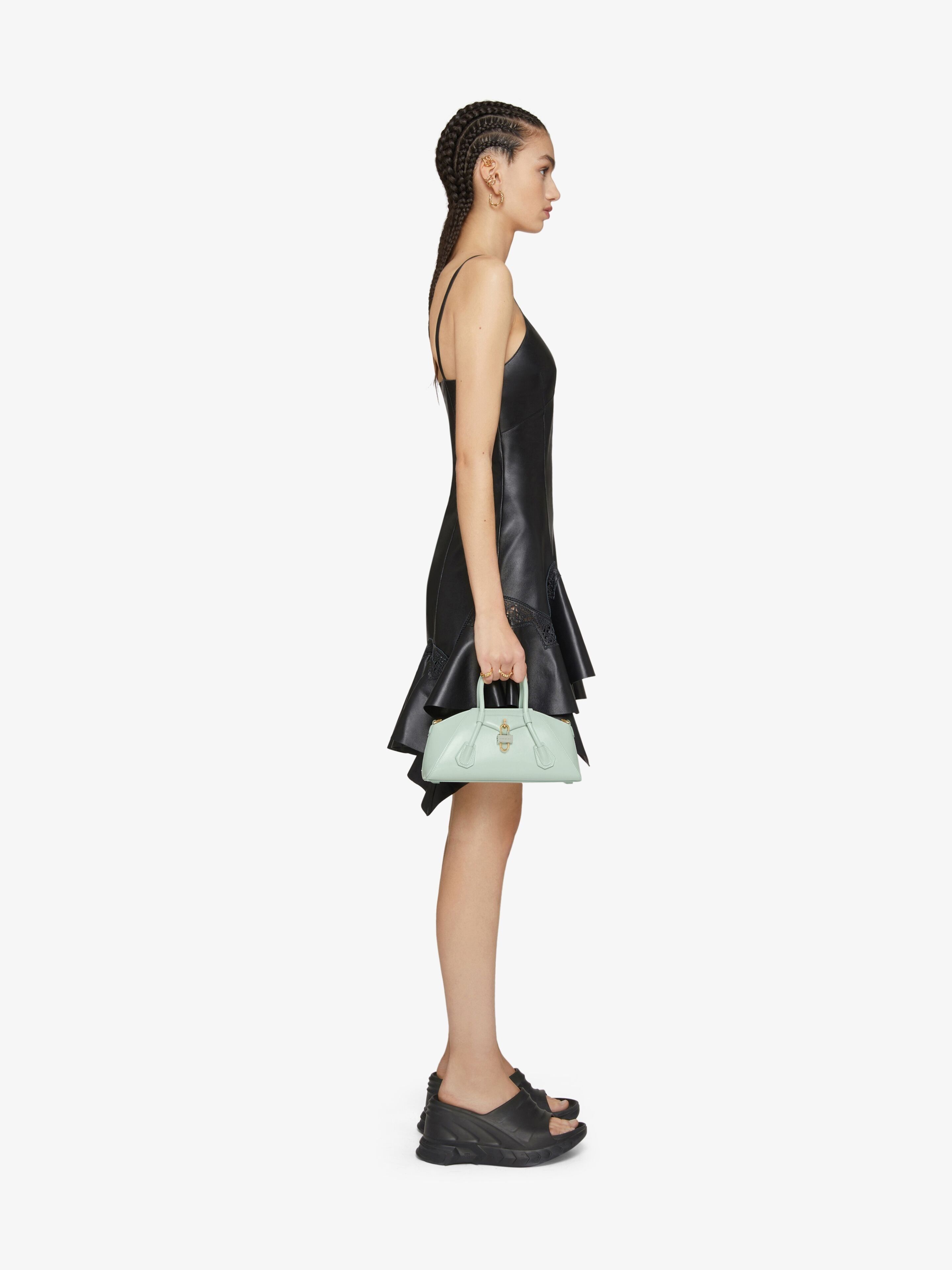 Givenchy o1srvl11e0225 Size: OS / Mini Antigona Bag in Light Green Size ONE SIZE - 2 Thumbnail