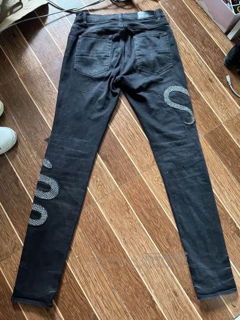 Amiri Amiri Black snake embroidered crystal single-knee destruct Size US 34 / EU 50 - 9 Thumbnail