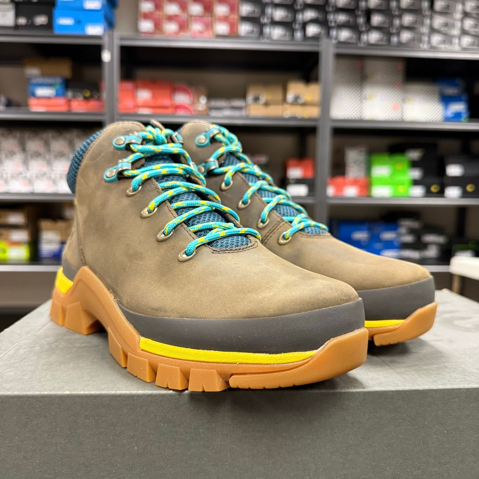 Timberland TIMBERLAND WOMEN’S 8.5 JENNESS FALLS WATERPROOF MID BOOT Size US 8.5 / IT 38.5 - 2 Thumbnail