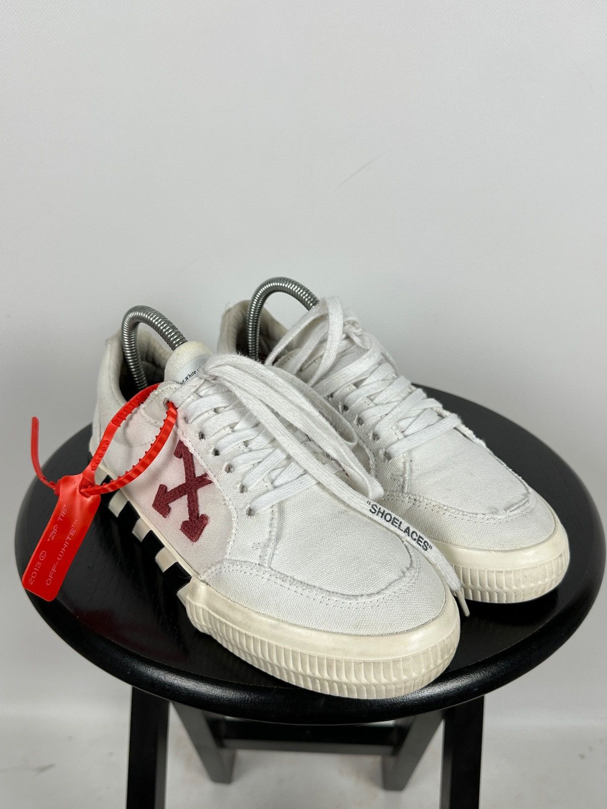 Off-White Off-White Vulcanized Virgil Abloh Low Top Sneakers Size US 8 / IT 38 - 4 Thumbnail