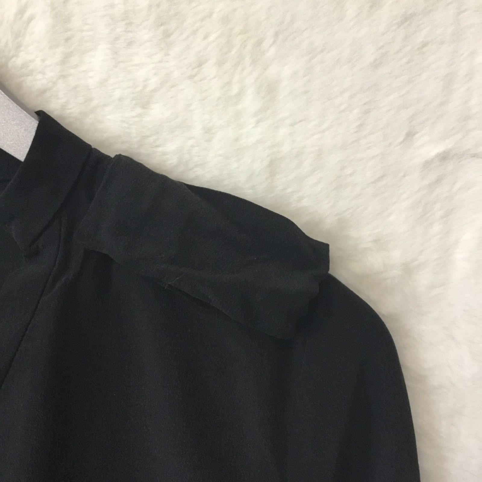 Lacoste Lacoste Black Long-Sleeve V-Neck Shirt Size M / US 6-8 / IT 42-44 - 5 Thumbnail