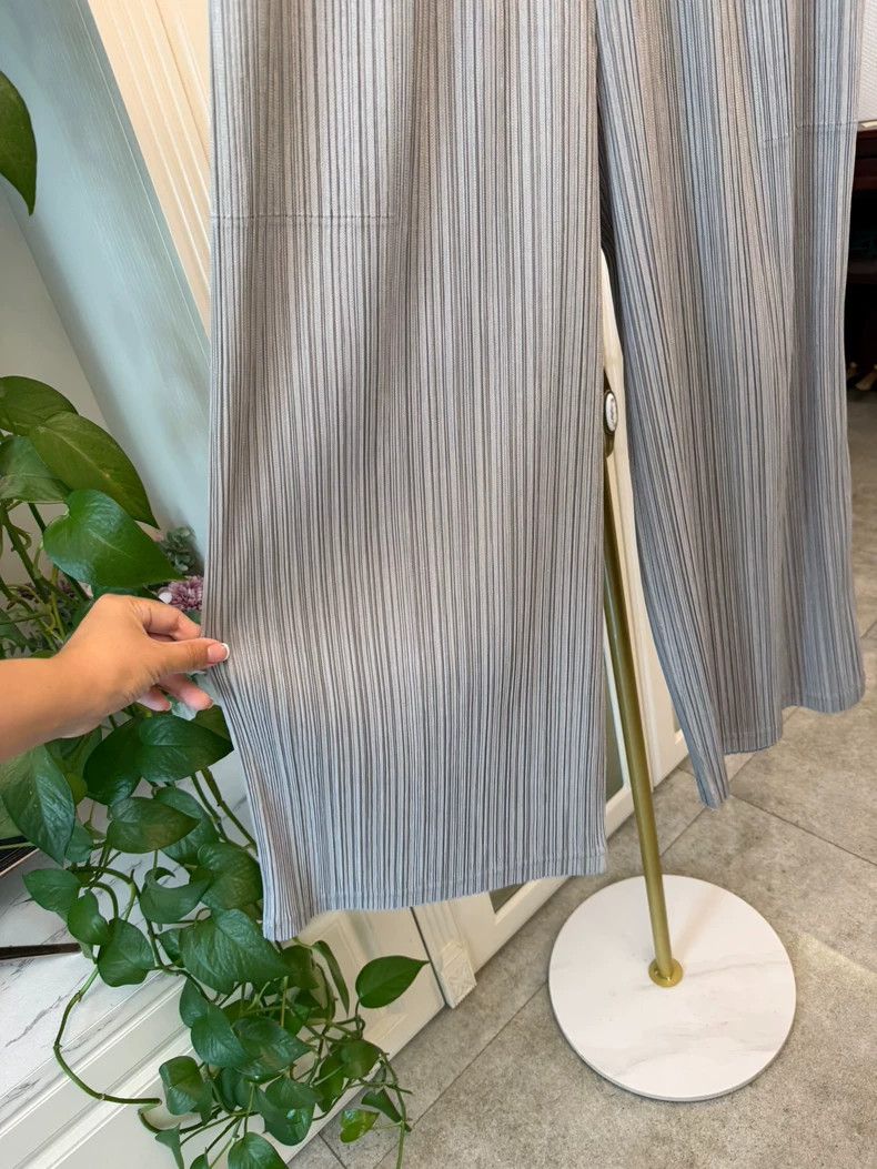 Issey Miyake Issey Miyake size:3 Grey pleated straight-leg pants Size 31" - 3 Thumbnail